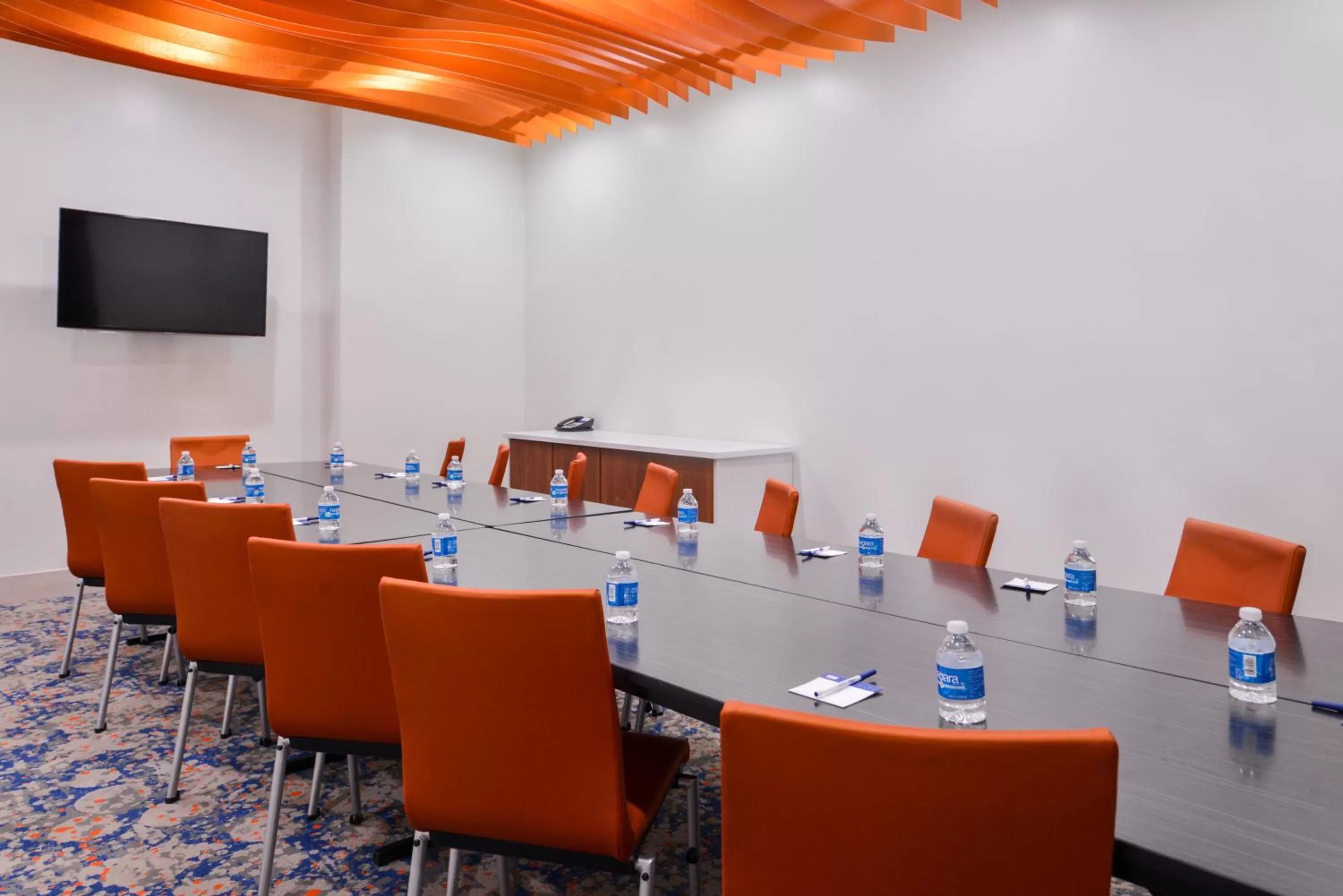 Meeting/conference room in Holiday Inn Express New Orleans - Arts District by IHG
