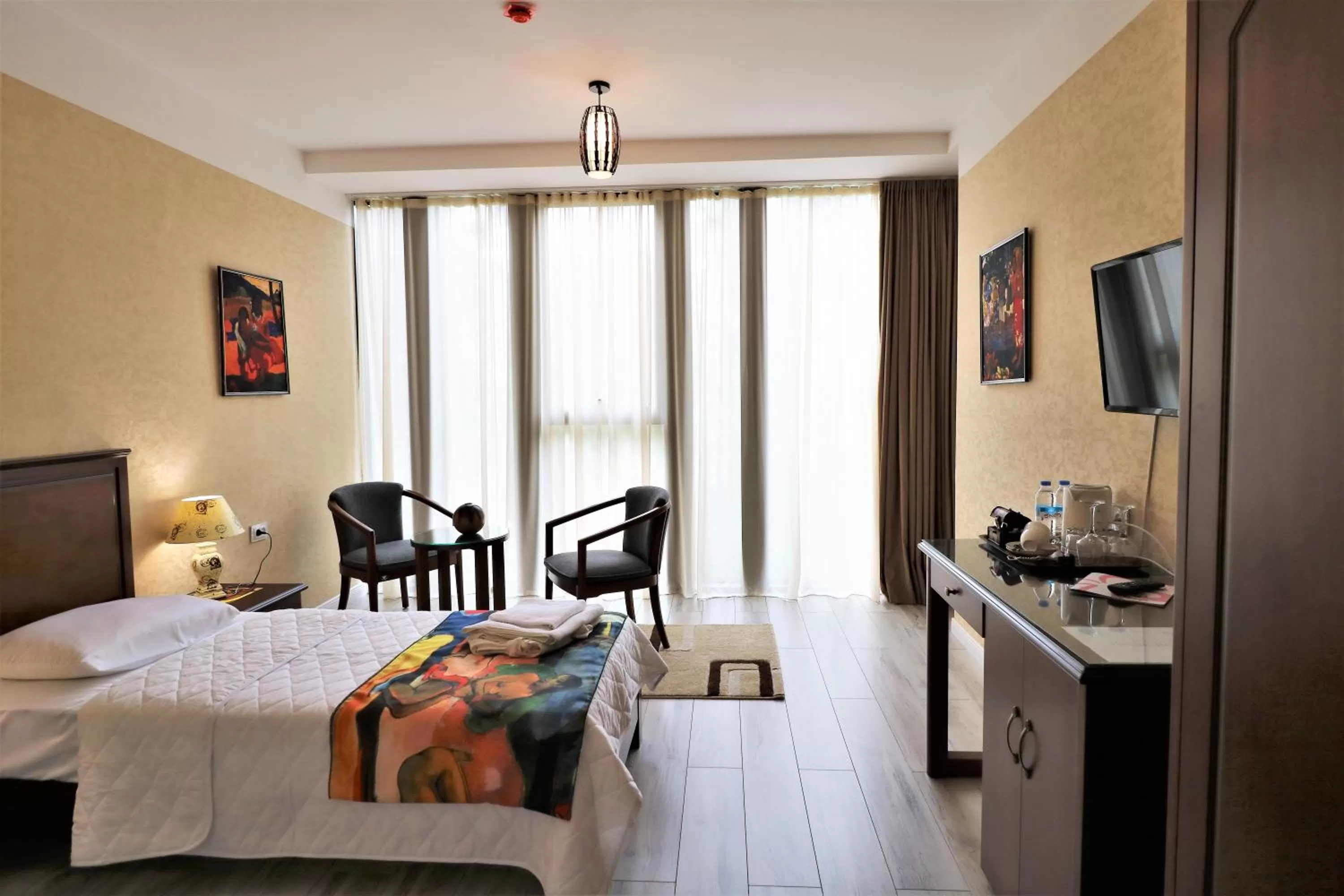 TV and multimedia, Bed in Hotel Liberty Theatre