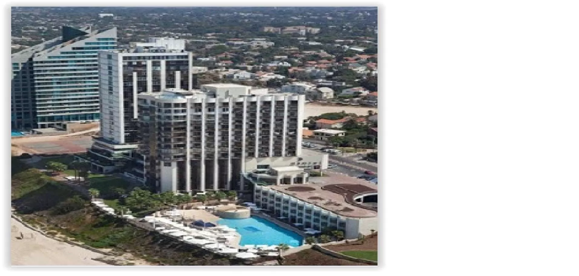 Swimming pool, Bird's-eye View in Raphael Apartments