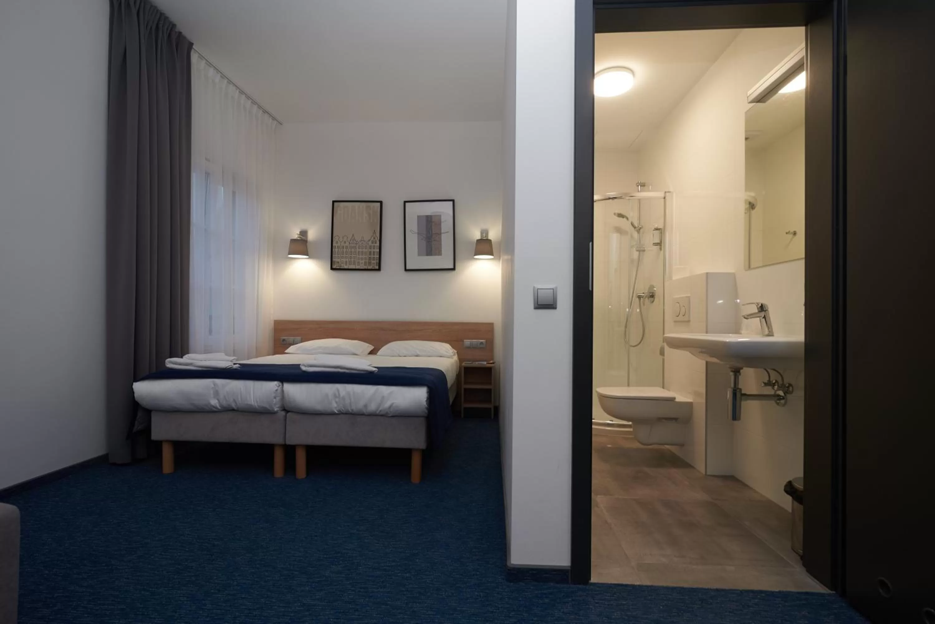 Bathroom, Bed in Fama Residence Gdańsk Old Town