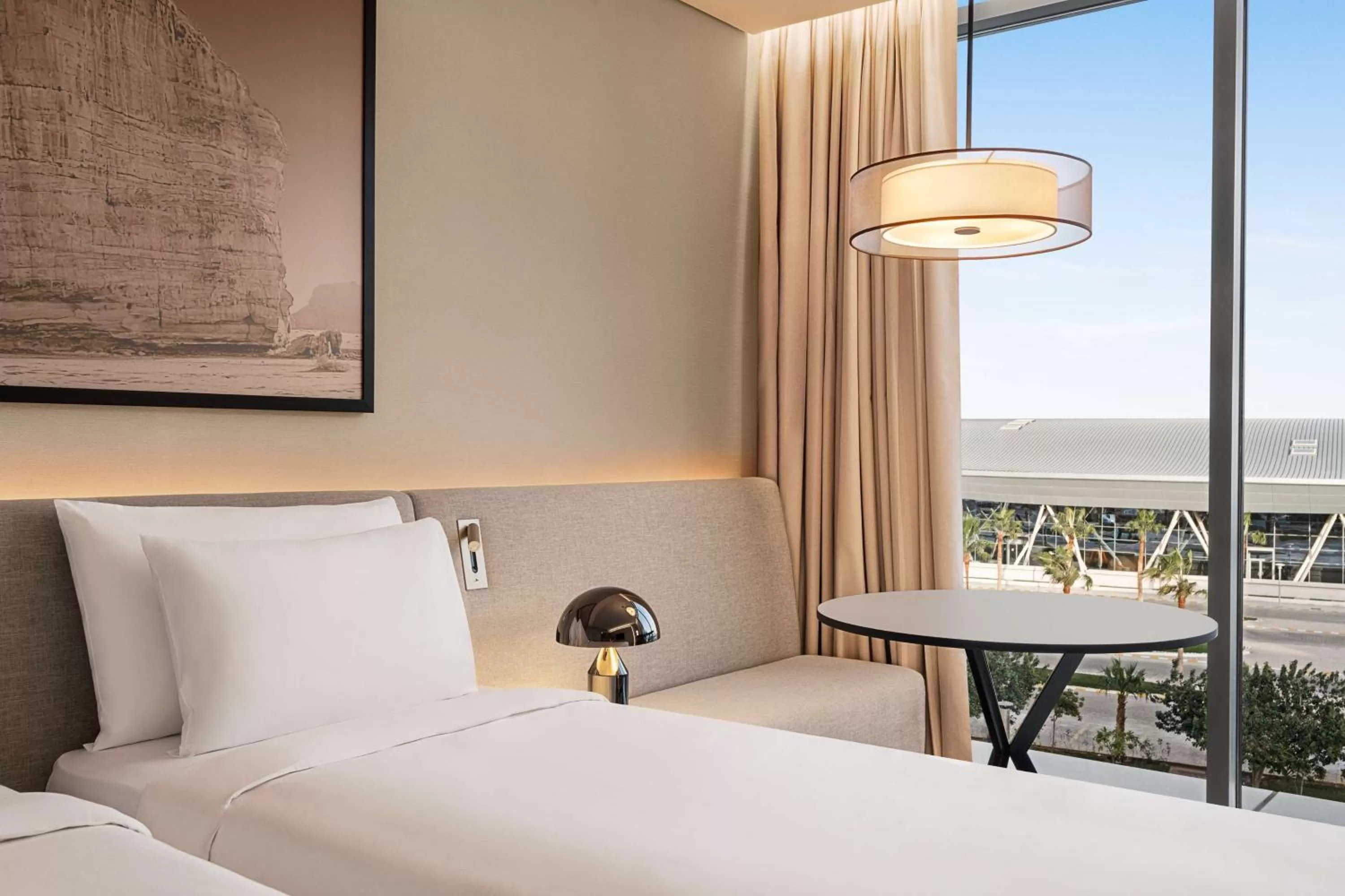 Bedroom, Bed in Radisson Blu Hotel Riyadh Convention and Exhibition Center