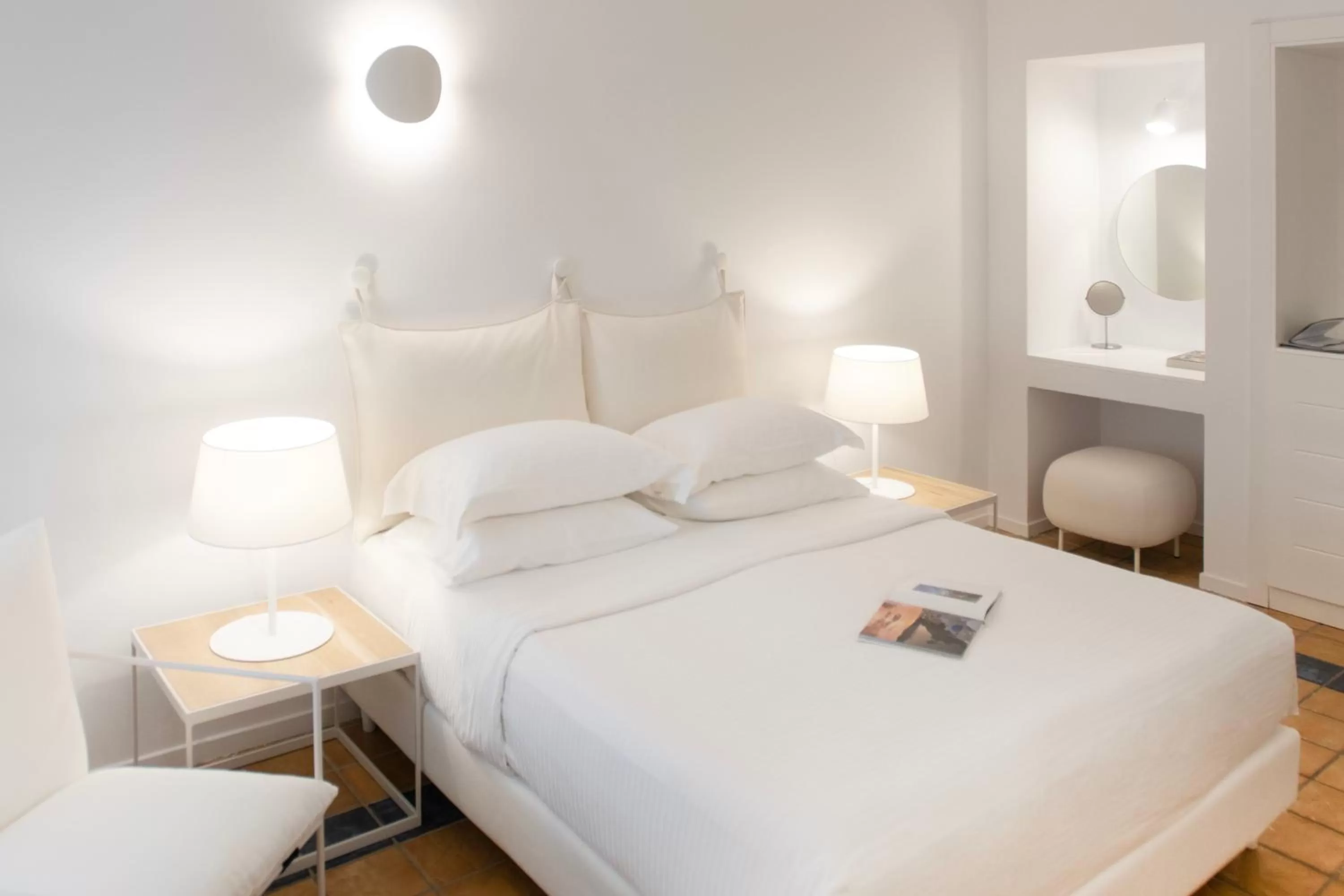 Bed in Lilium Hotel Santorini