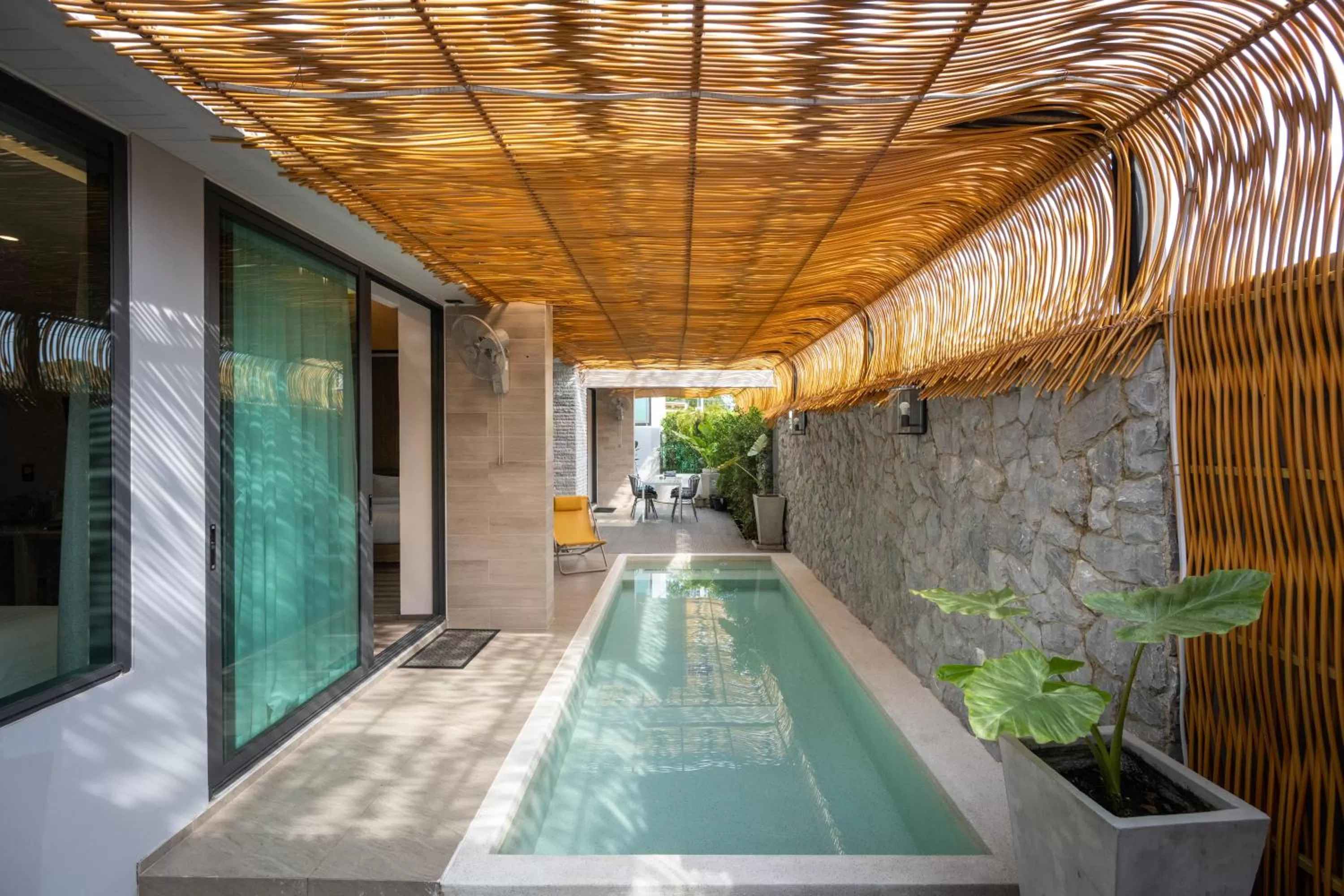 Swimming pool in SHAN Villas Sukhumvit