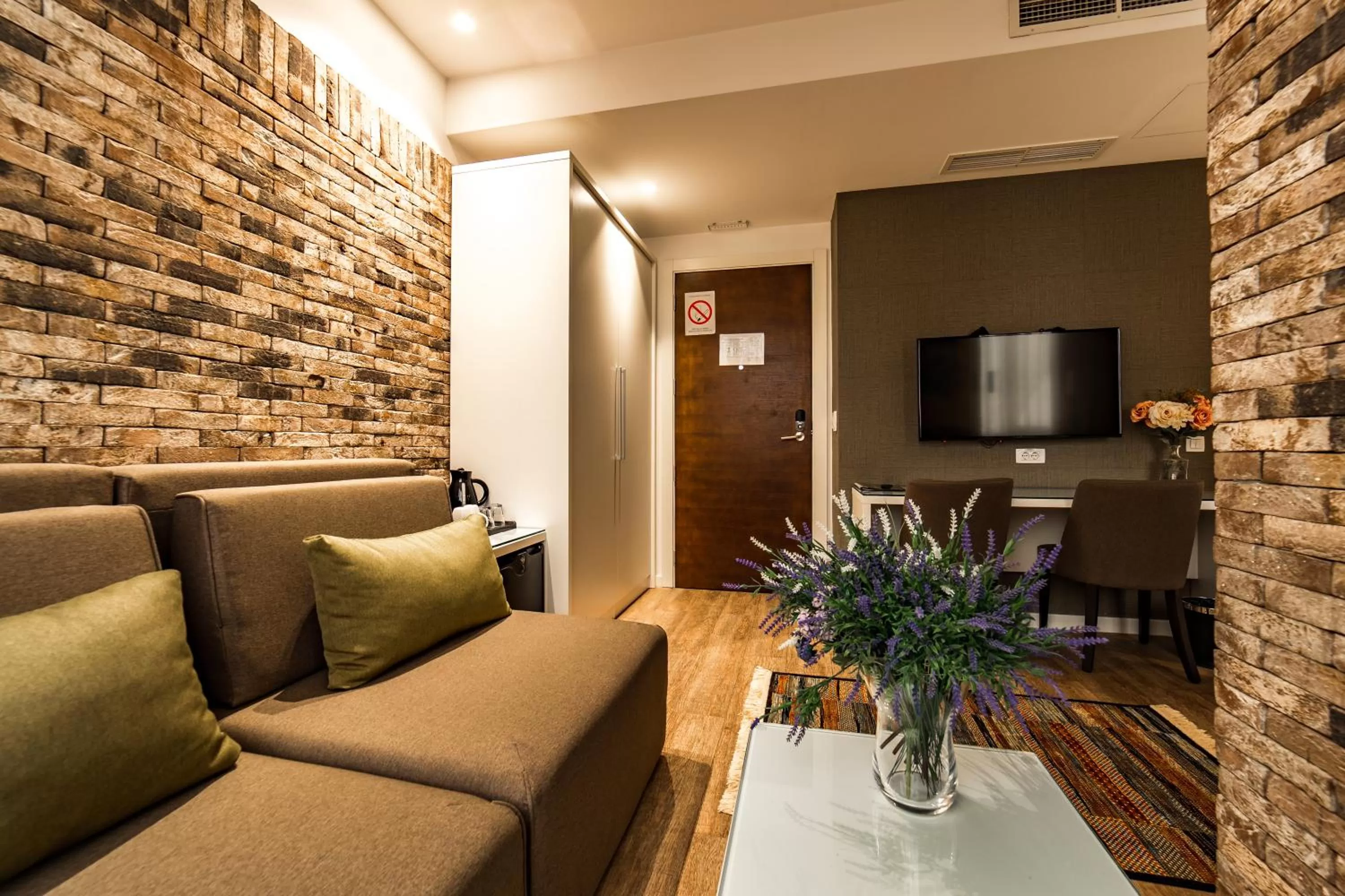 Seating area in Belgrade Inn Garni Hotel