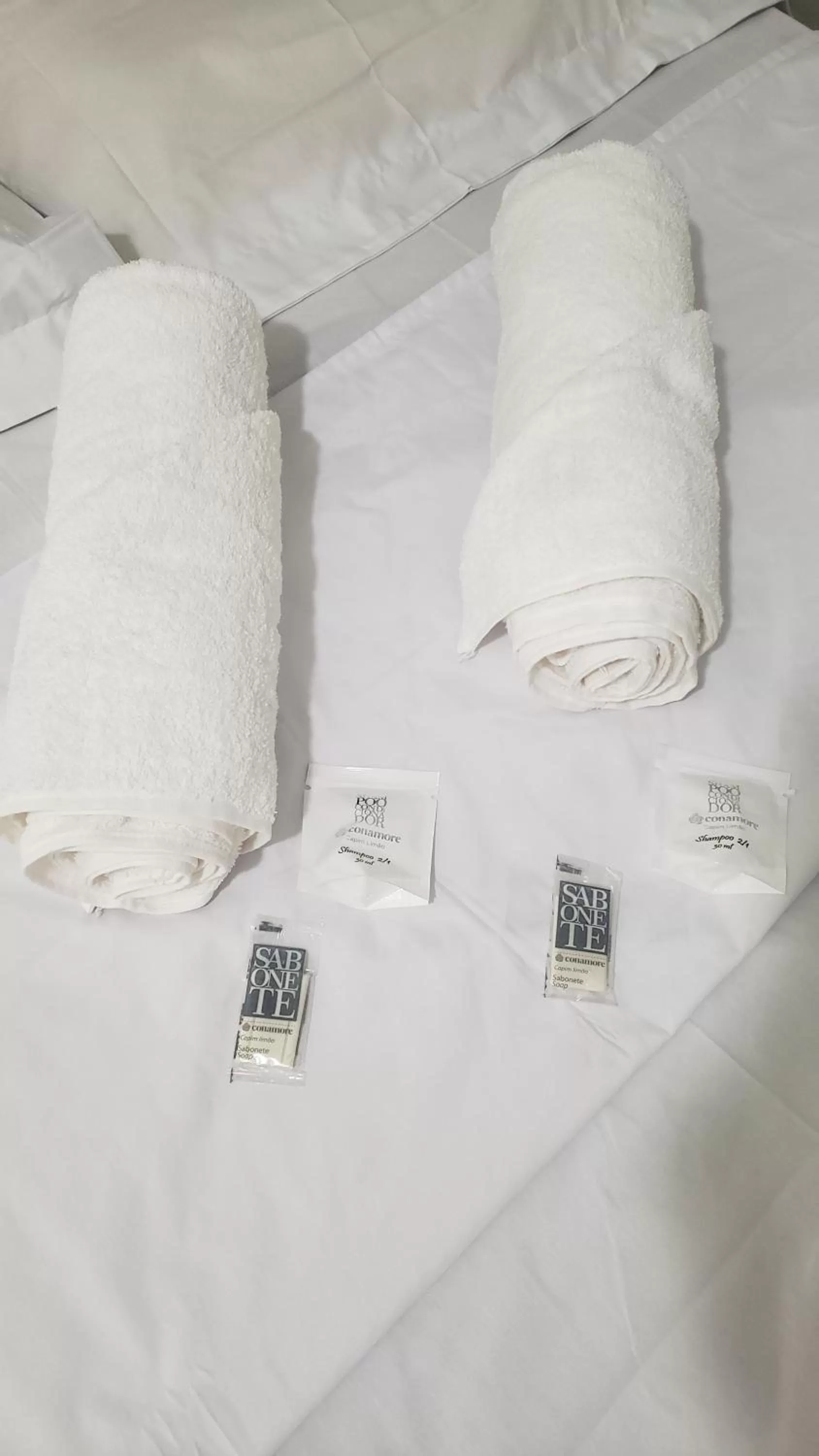 towels, Bed in Pousada Solar da Montanha