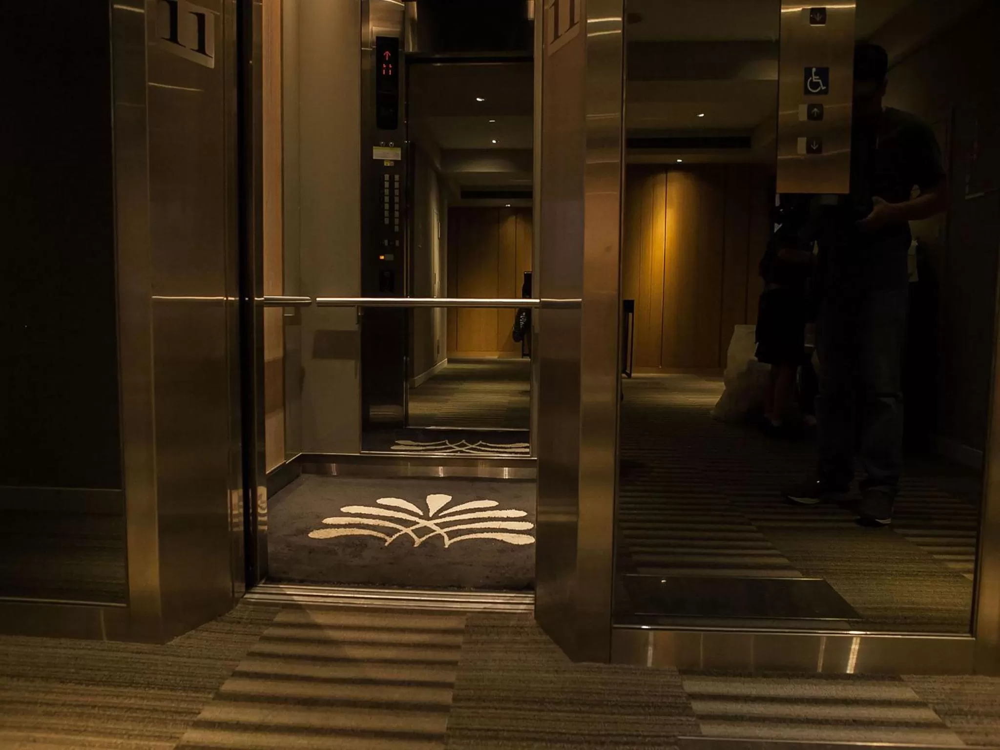 Property logo or sign in Royal Inn Taipei Linsen - Huashan 1914 Creative Park