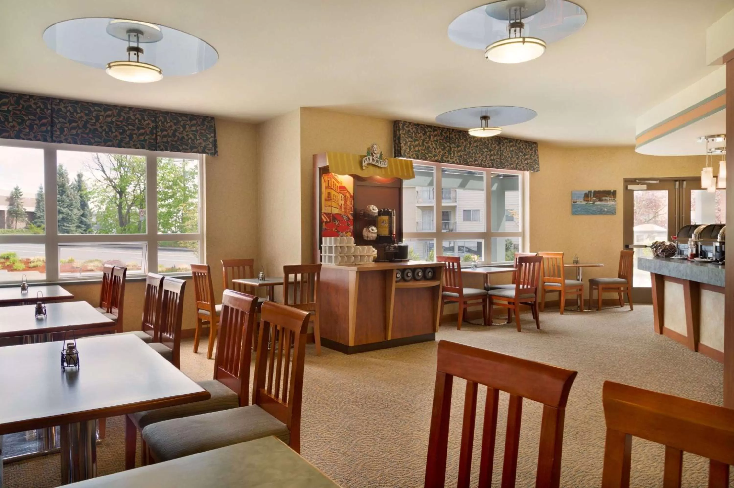 Restaurant/places to eat in Ramada by Wyndham Nanaimo