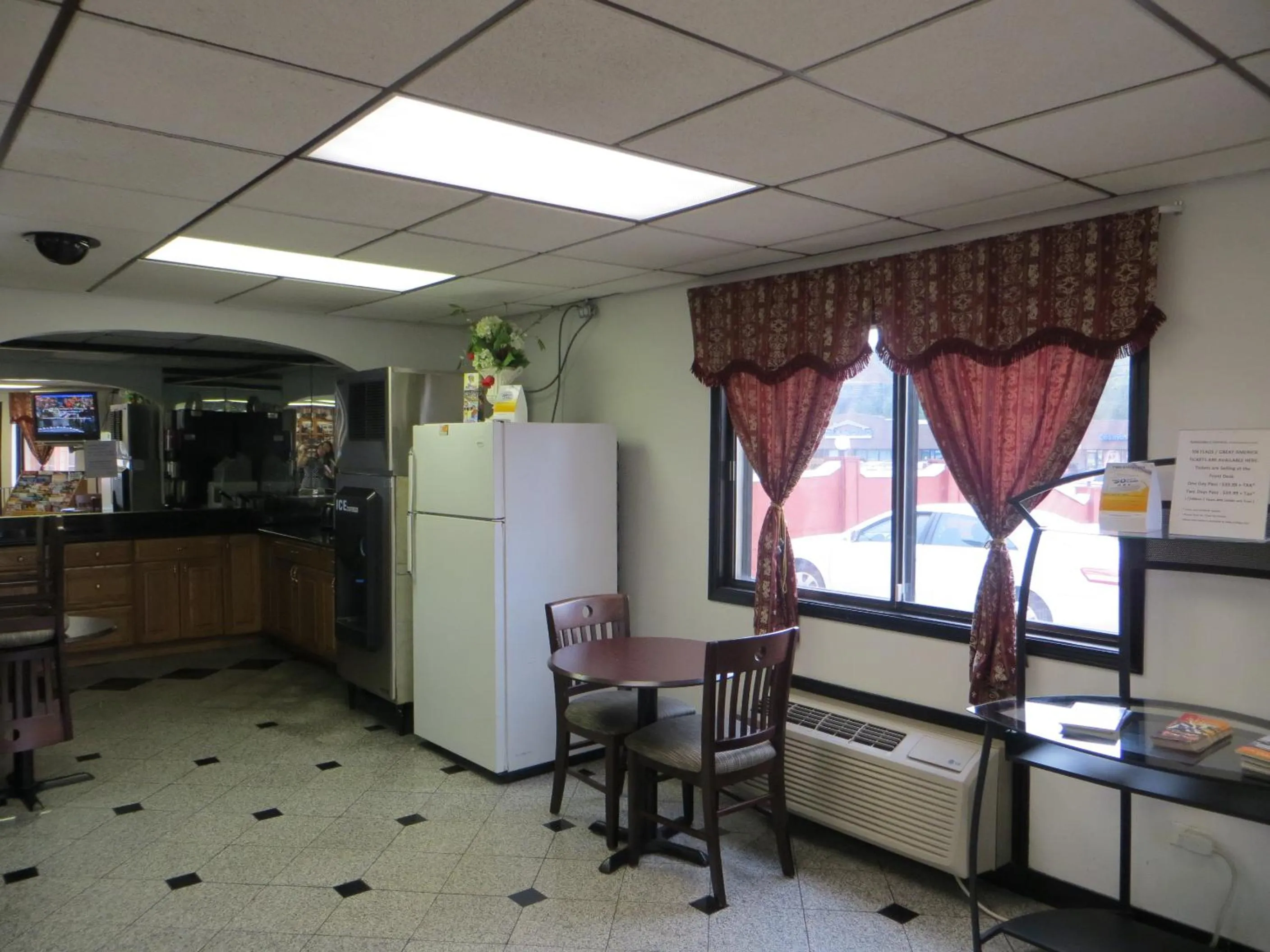 Lobby or reception in Gurnee Motel
