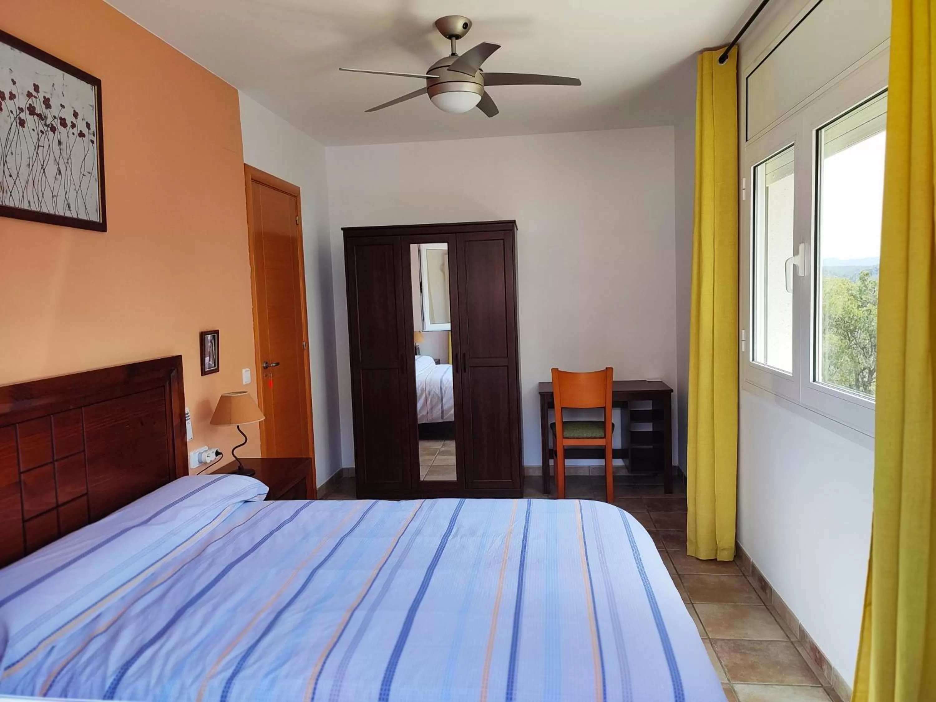 Bedroom, Bed in Olivella Bed&breakfast