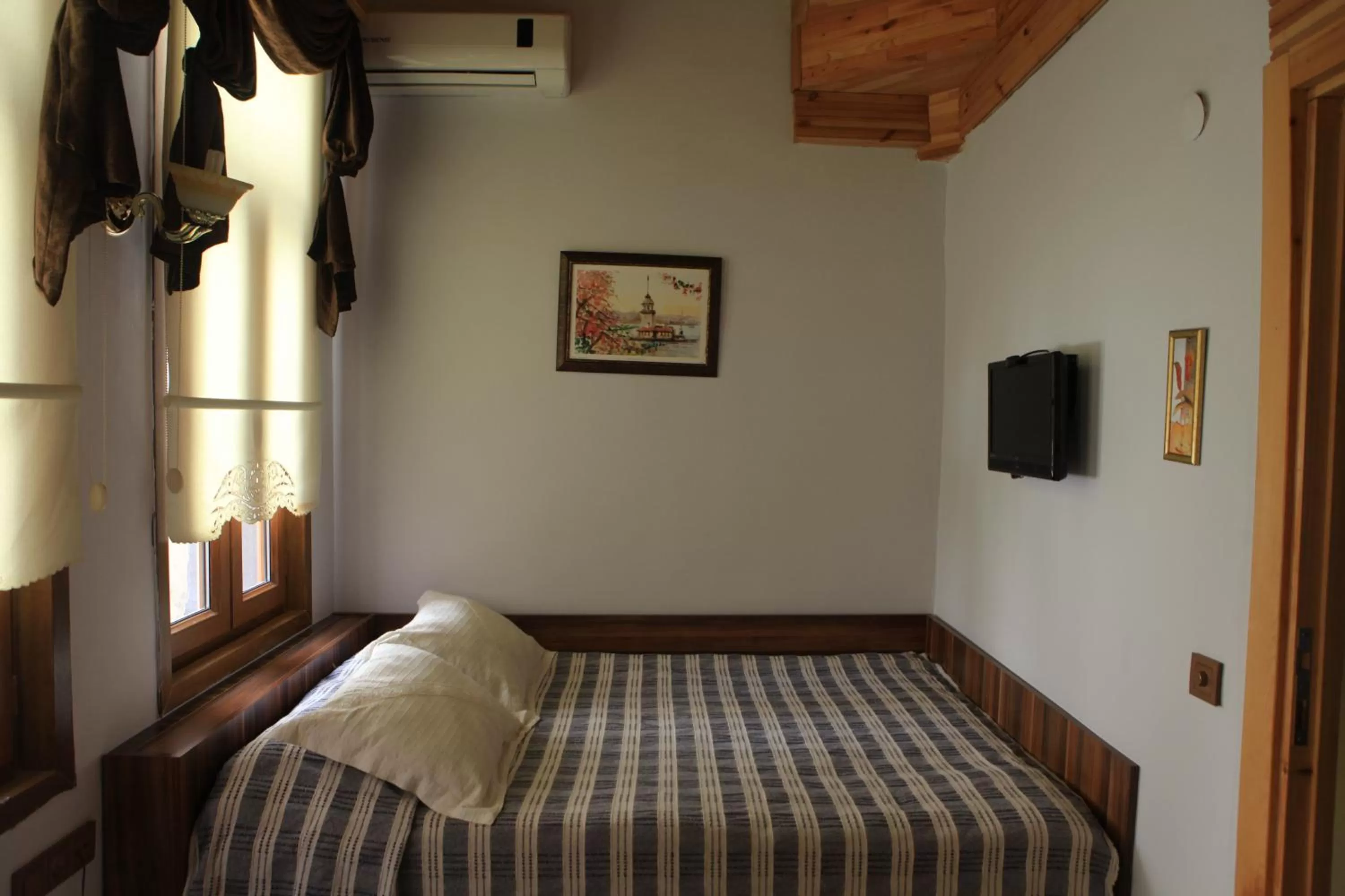 Bedroom, Bed in Tom Square Boutique Hotel