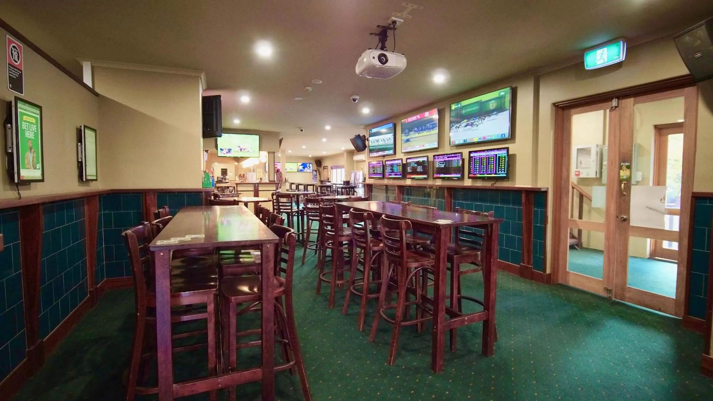 Lounge or bar in Argyle Hotel Southern Highlands