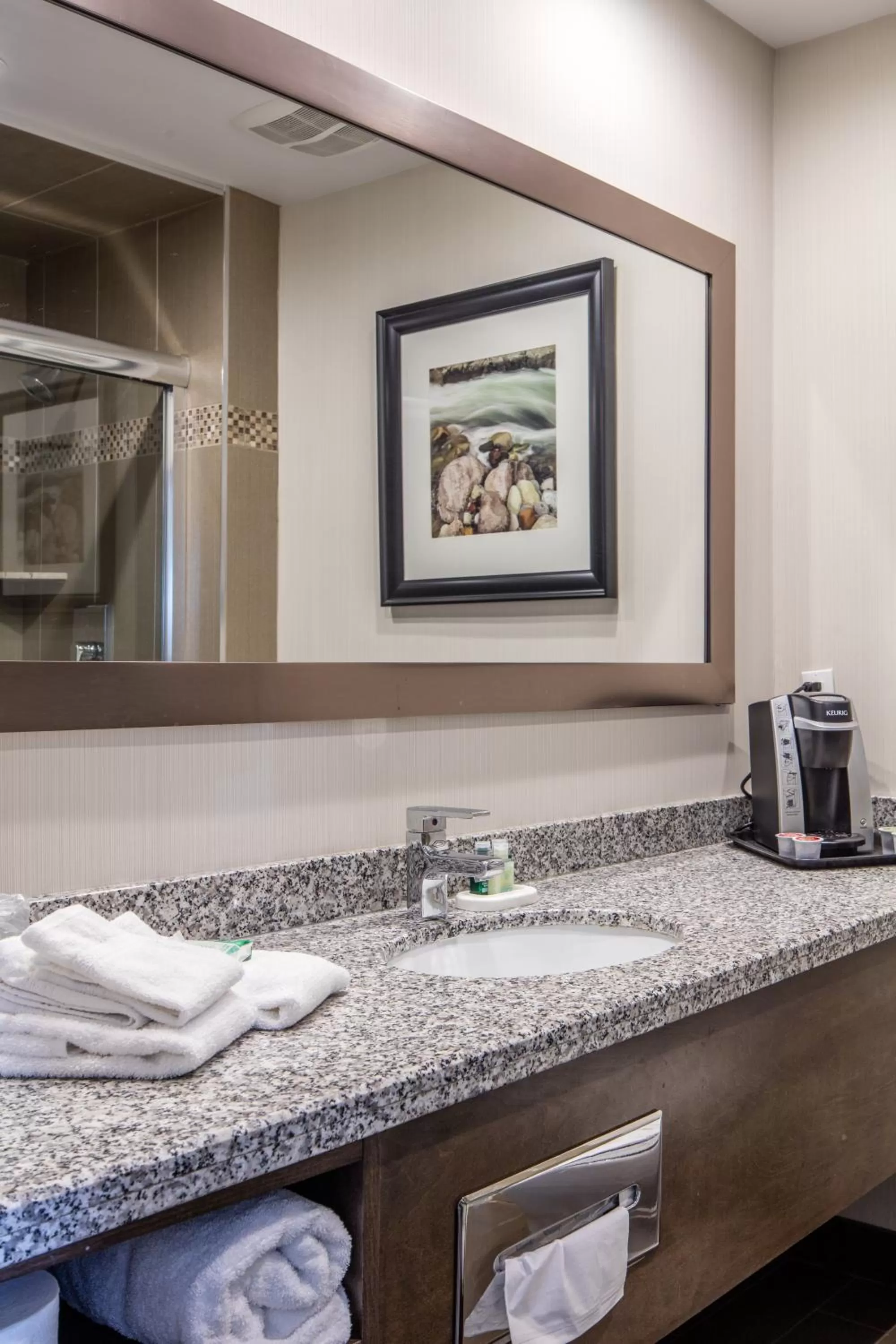 Bathroom in Stonecroft Inn
