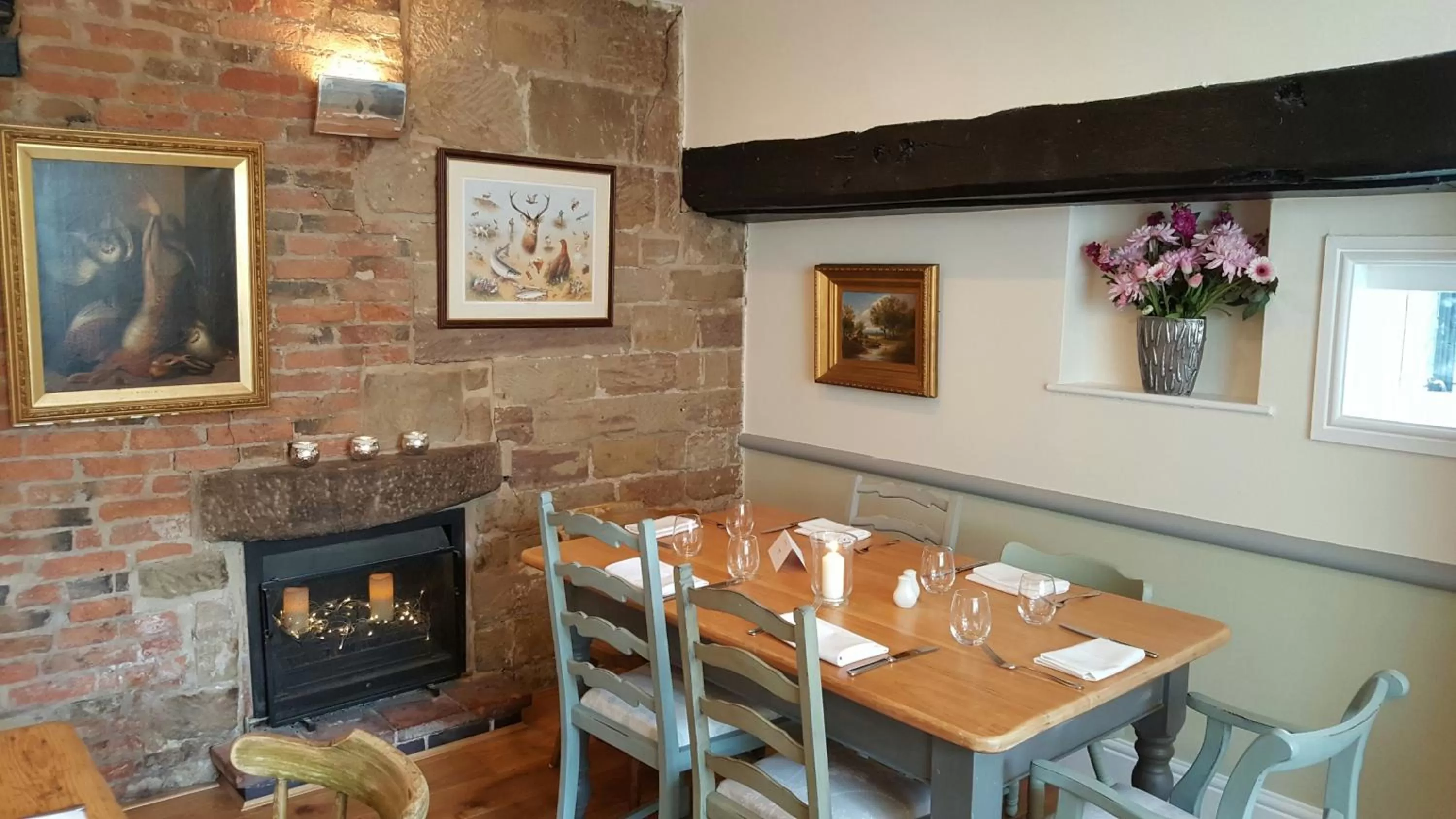 Lounge or bar in The Priest House On The River