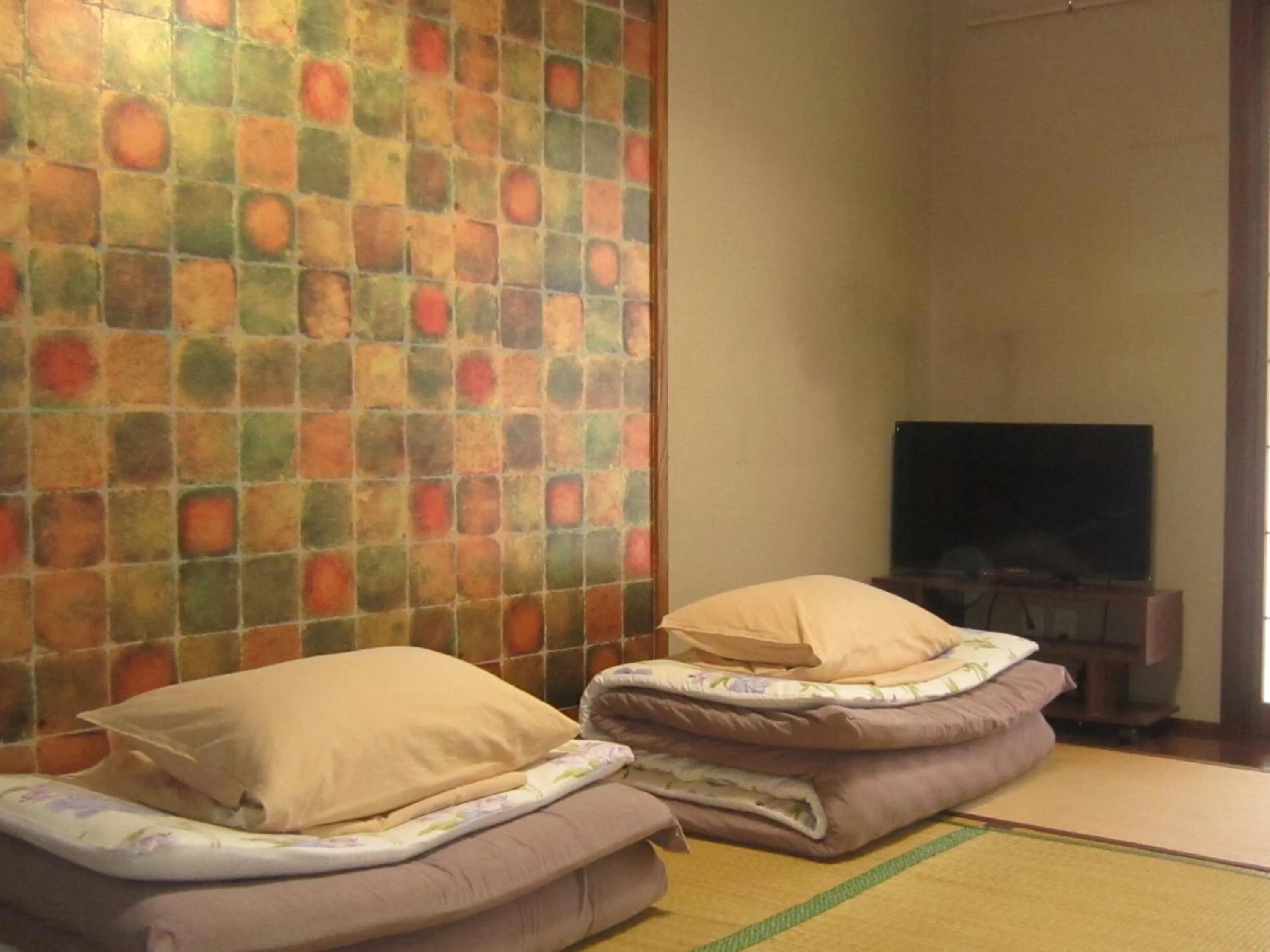 Bed in Minato Oasis Numazu / 沼津観光の中心、伊豆観光の拠点に好立地！沼津港に位置し交通・飲食・コンビニ等至便です！