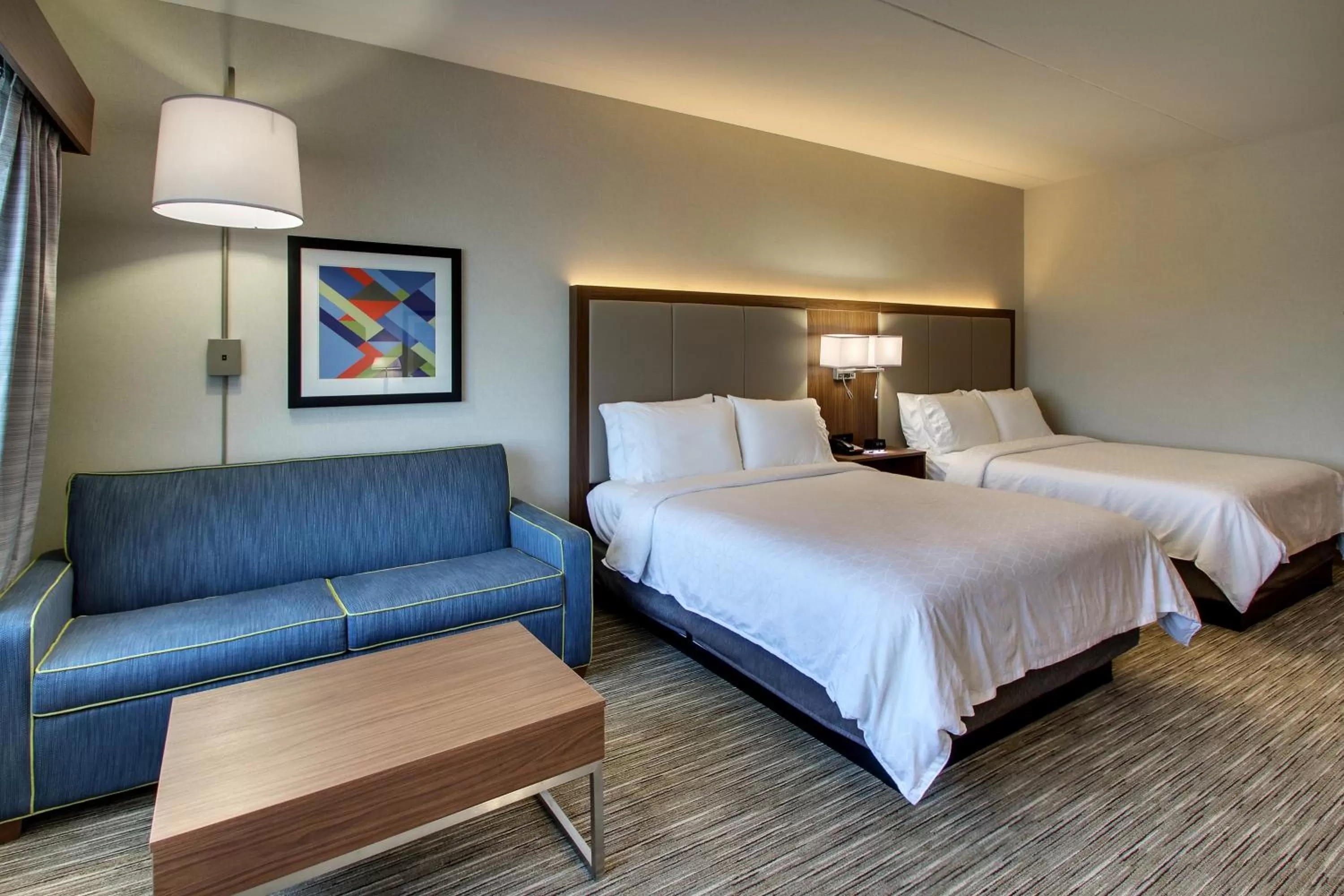 Bed in Holiday Inn Express & Suites Findlay North by IHG
