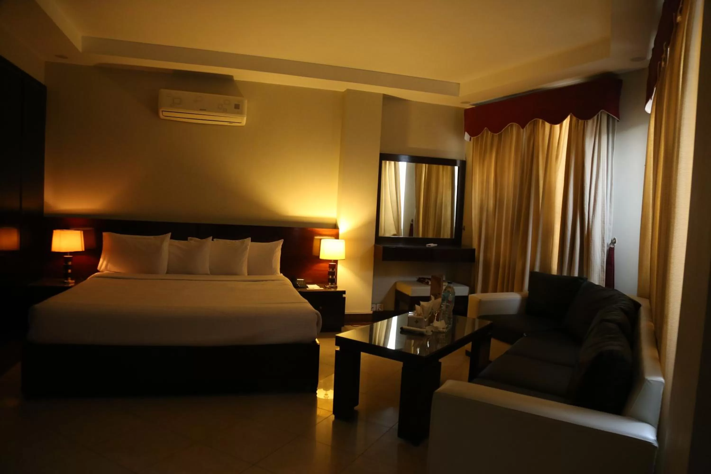 Bed in Hotel Multan Continental