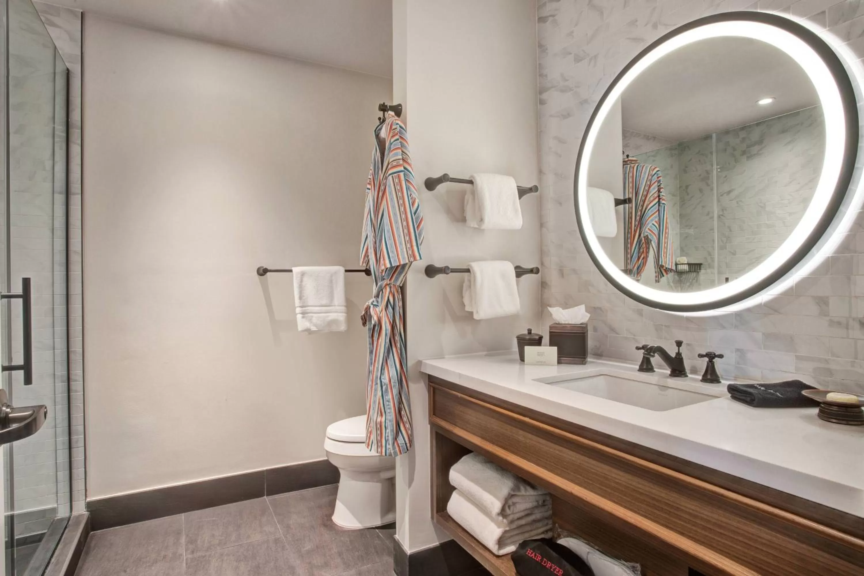 Bathroom in Hotel Paso Del Norte, Autograph Collection