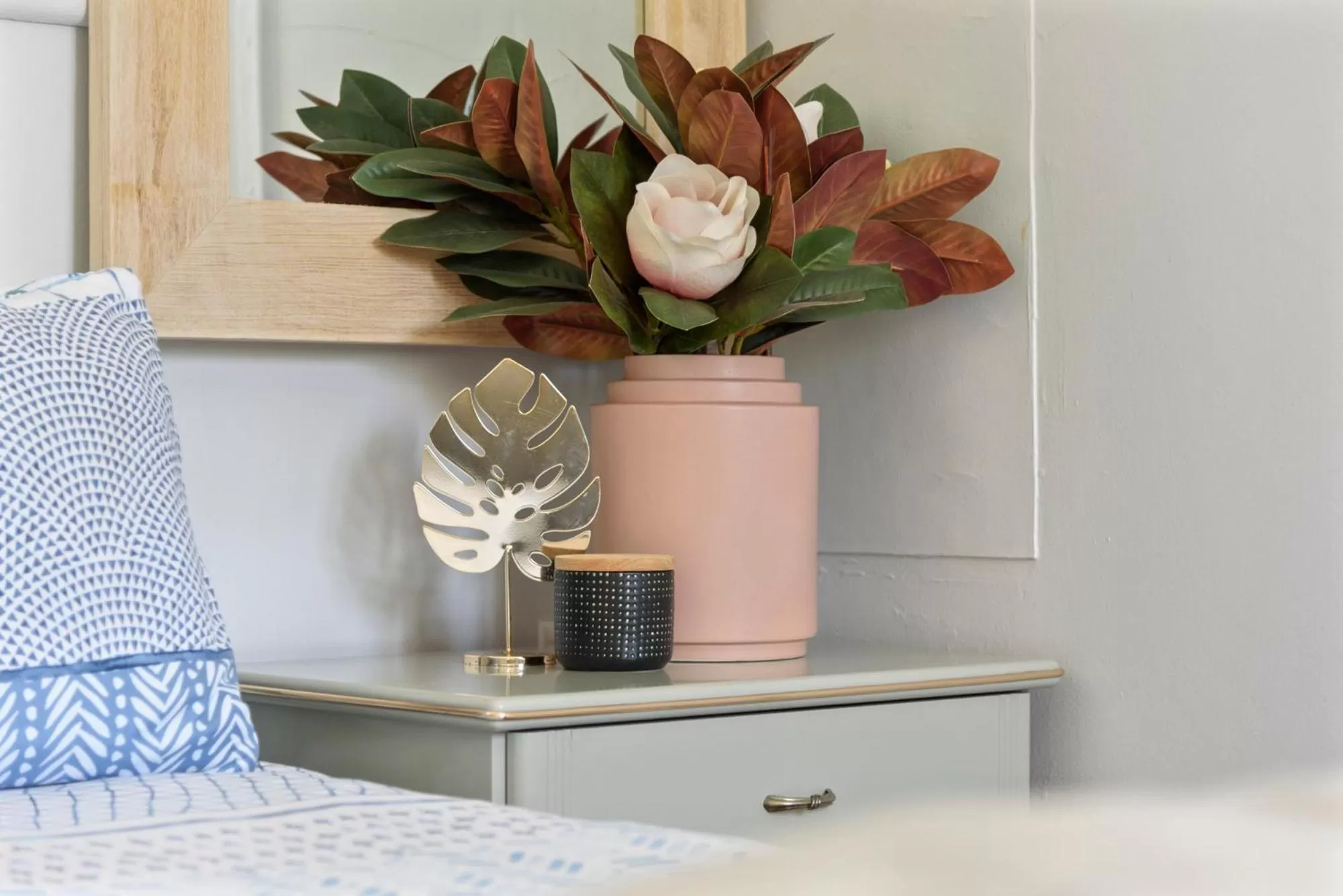 Bed in Calm Waters Waterfront Cottages