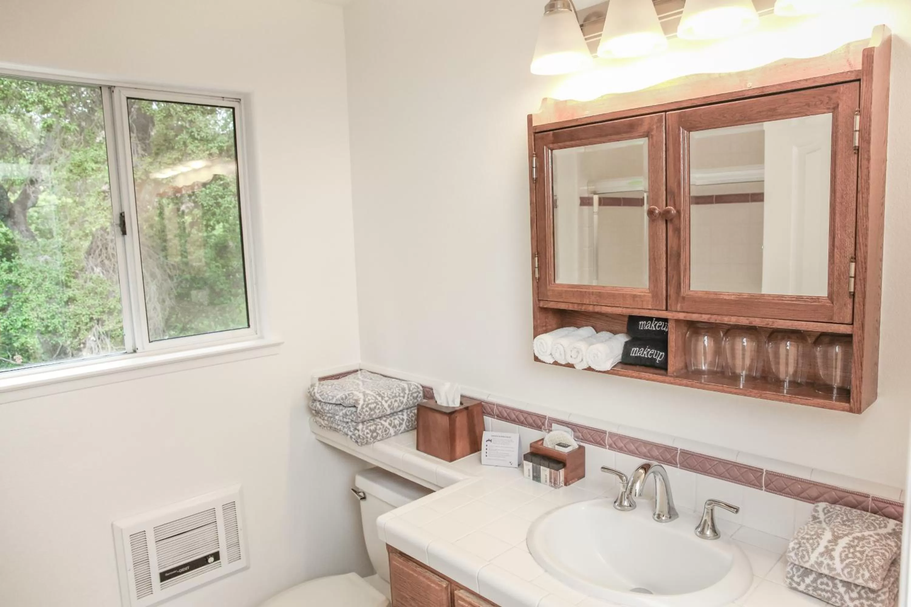 Shower in The Eden House Vineyard