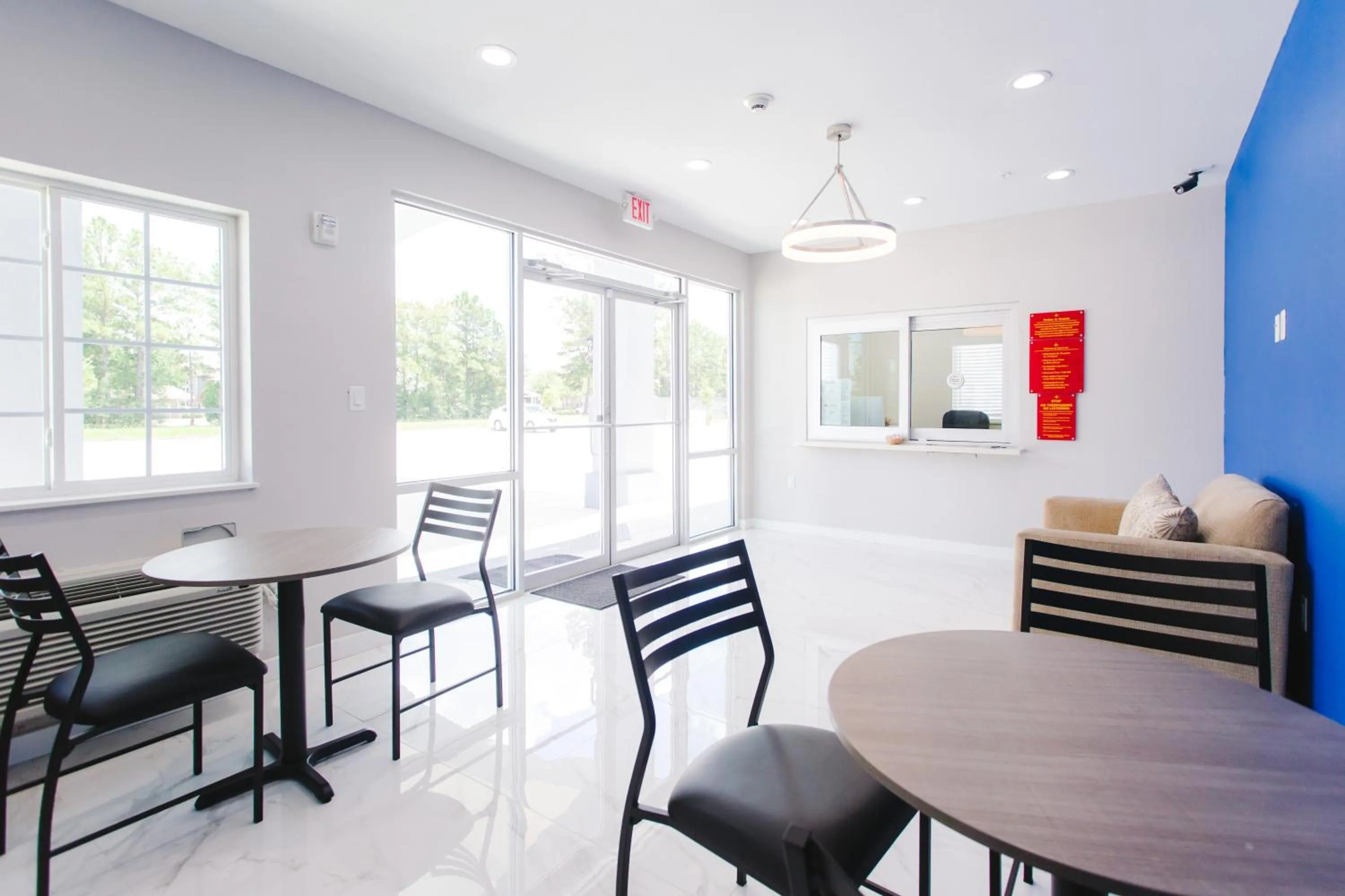 Lobby or reception in Palace Inn- Louetta