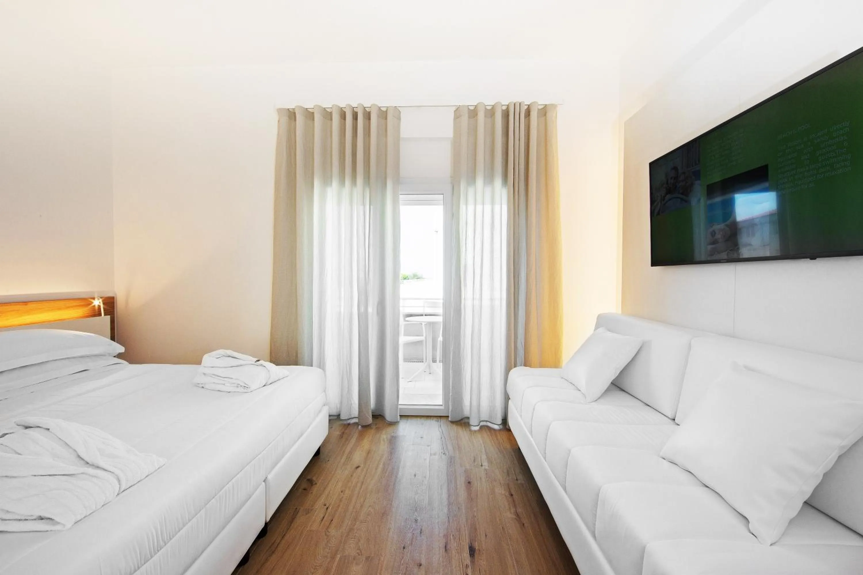 Living room, Bed in Toscana Charme Resort