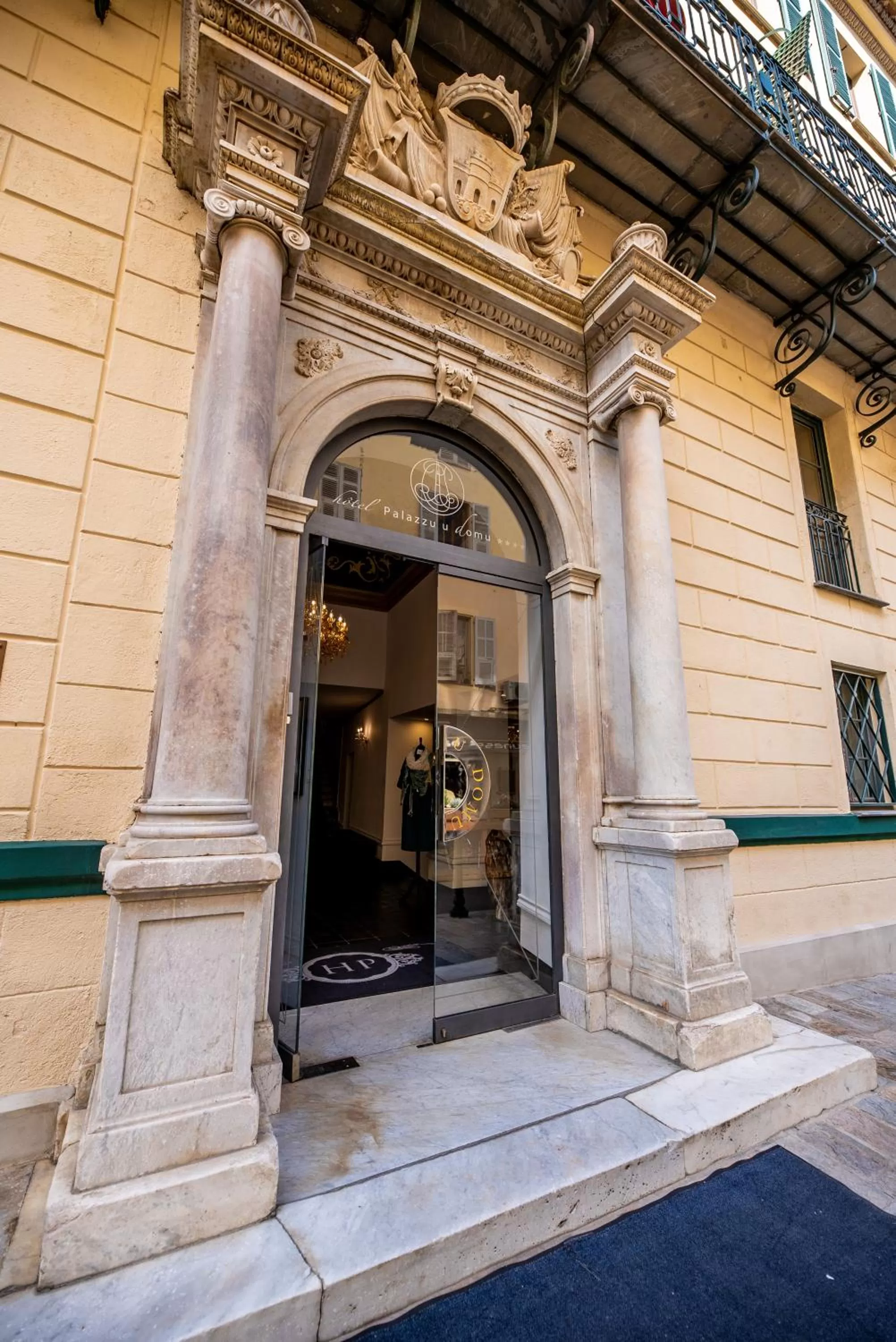 Property building in Hotel POZZO DI BORGO