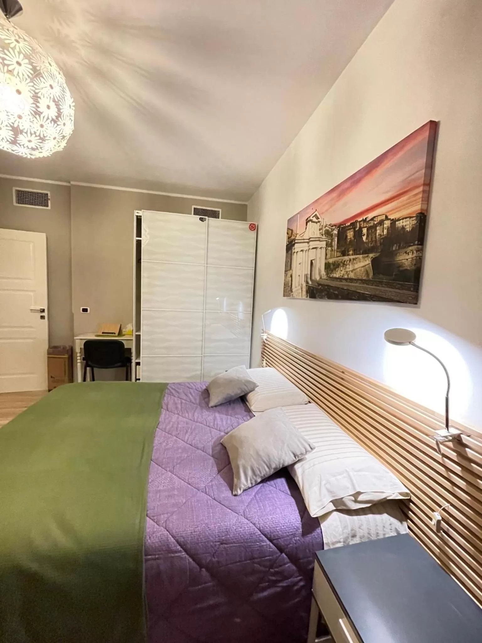 Bed in Smart House Rental Rooms FREE PARKING