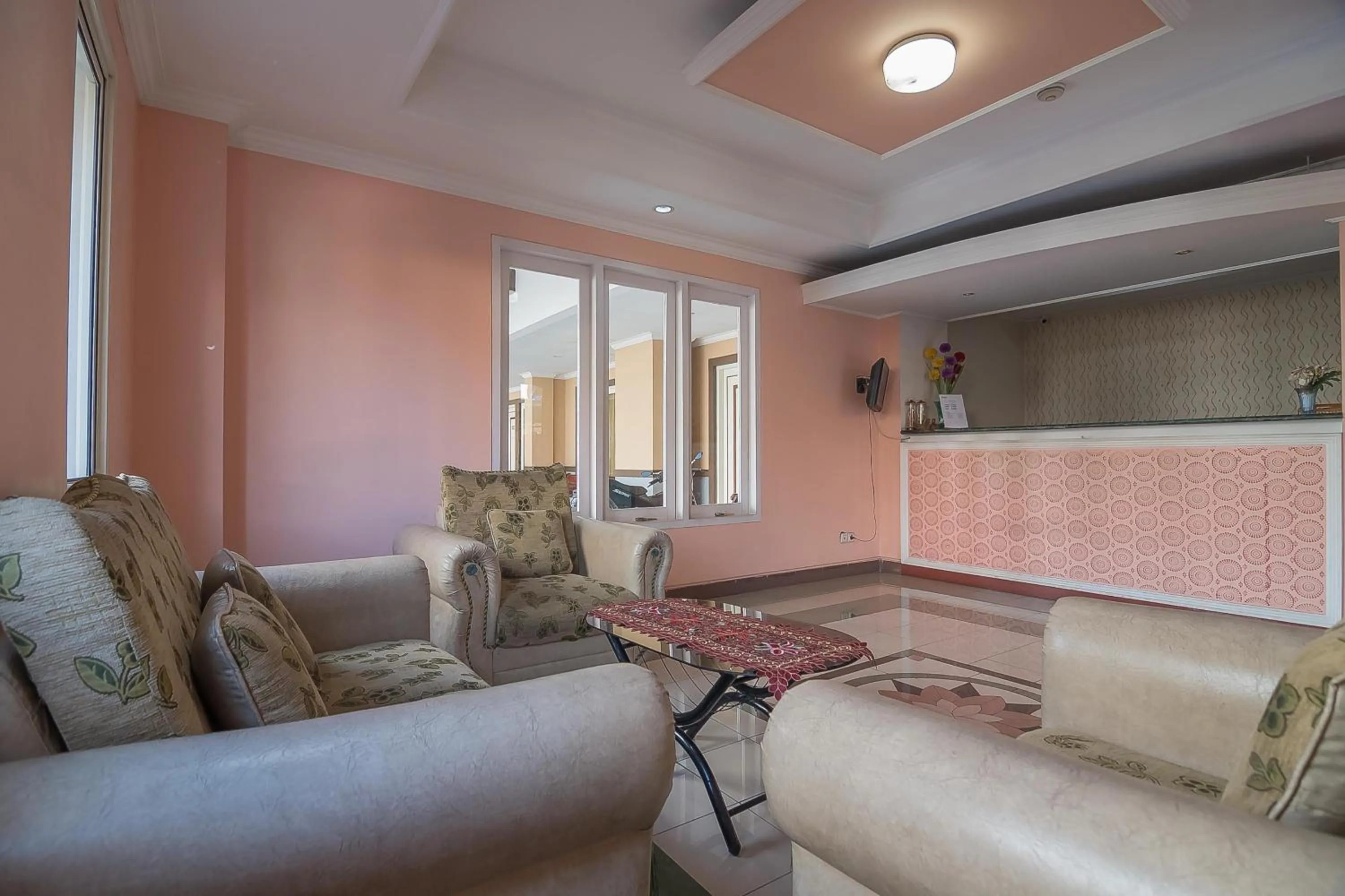 Lobby or reception in RedDoorz at Amellia Pasteur Bandung
