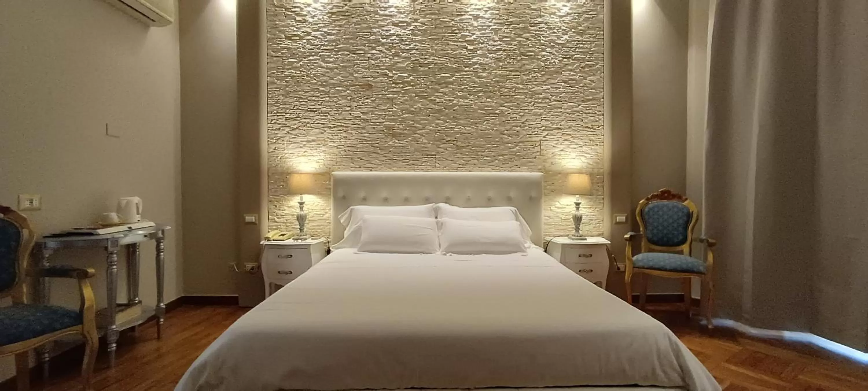 Bedroom, Bed in Hotel Palladium