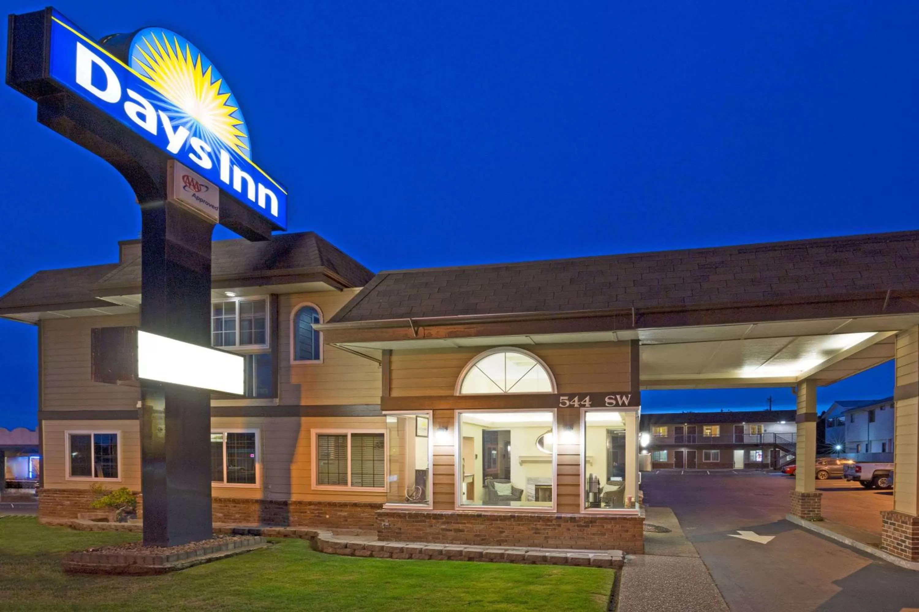 Property building in Days Inn by Wyndham Newport OR