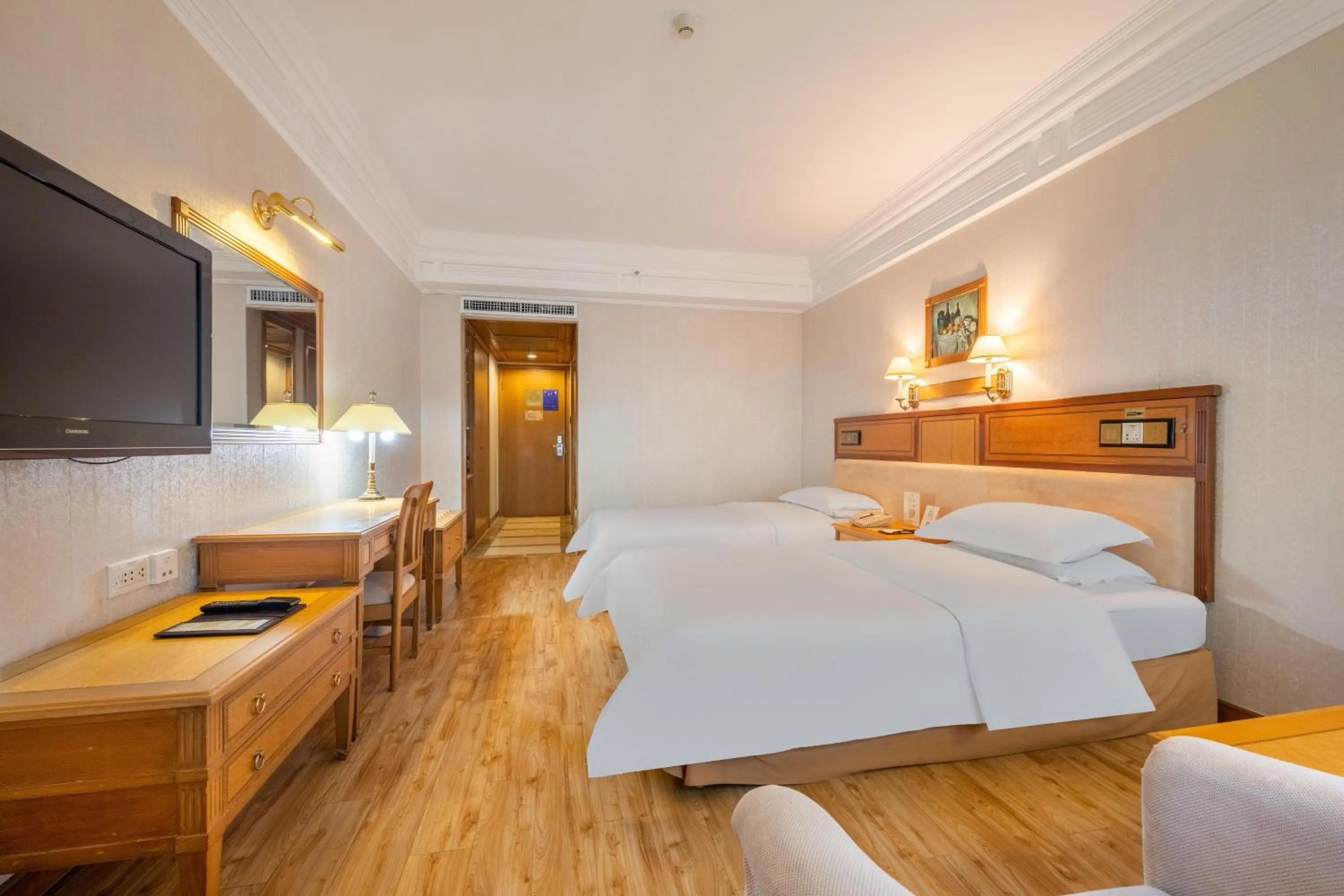 Photo of the whole room, Bed in Hotel Silverland