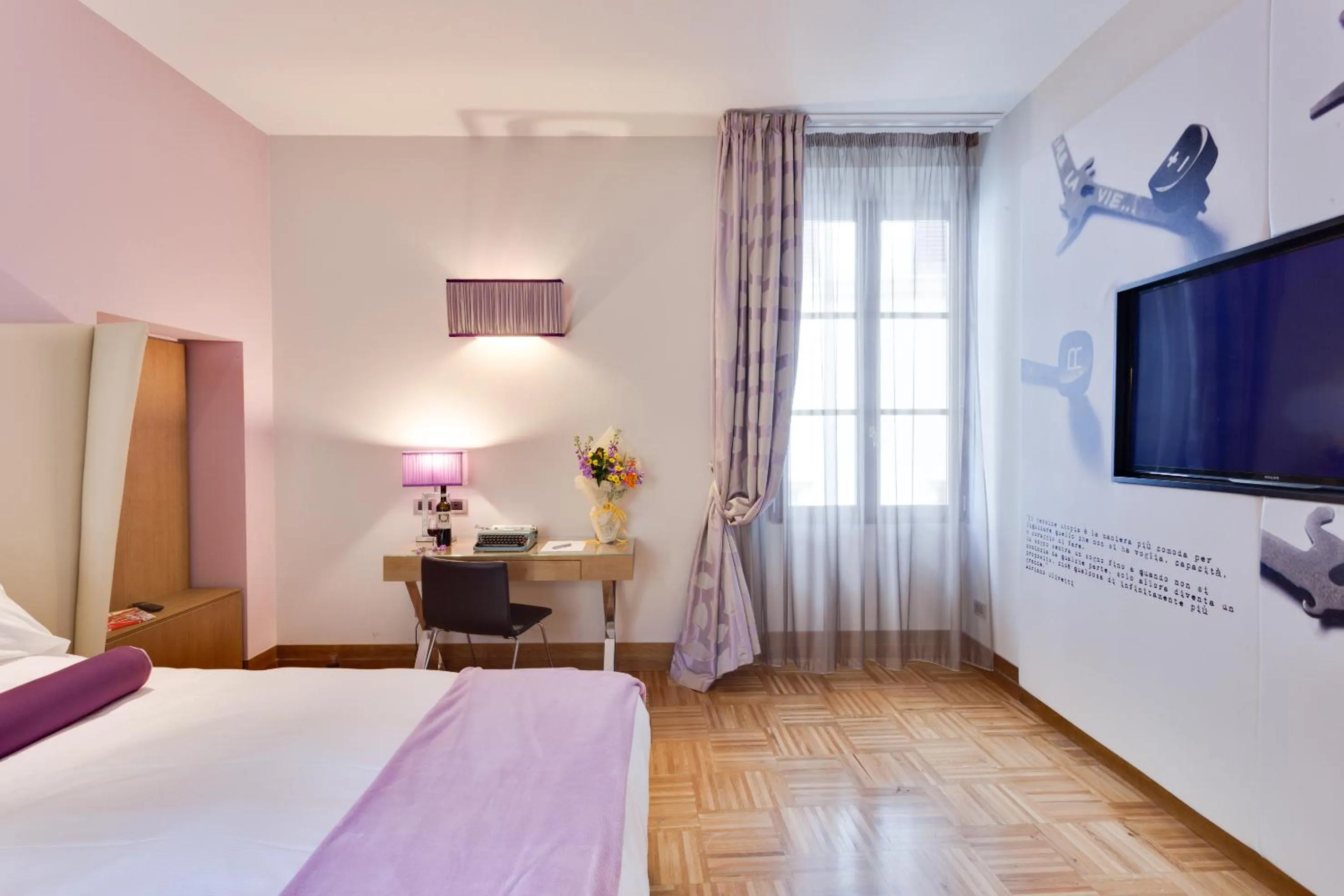 Photo of the whole room, Bed in Solo Experience Hotel