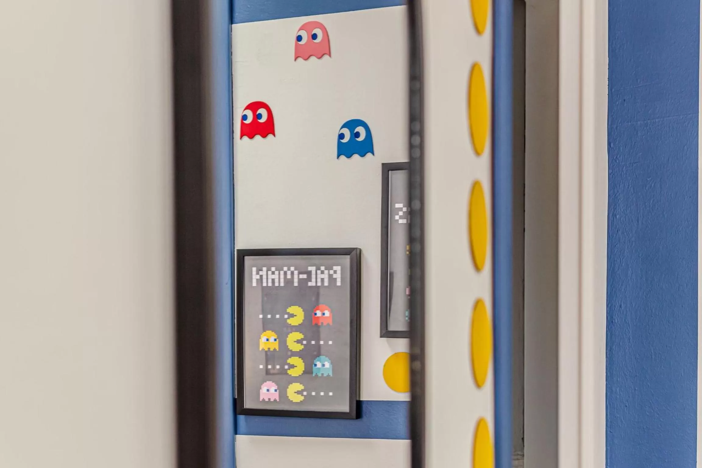 Decorative detail in Game Rooms Experience