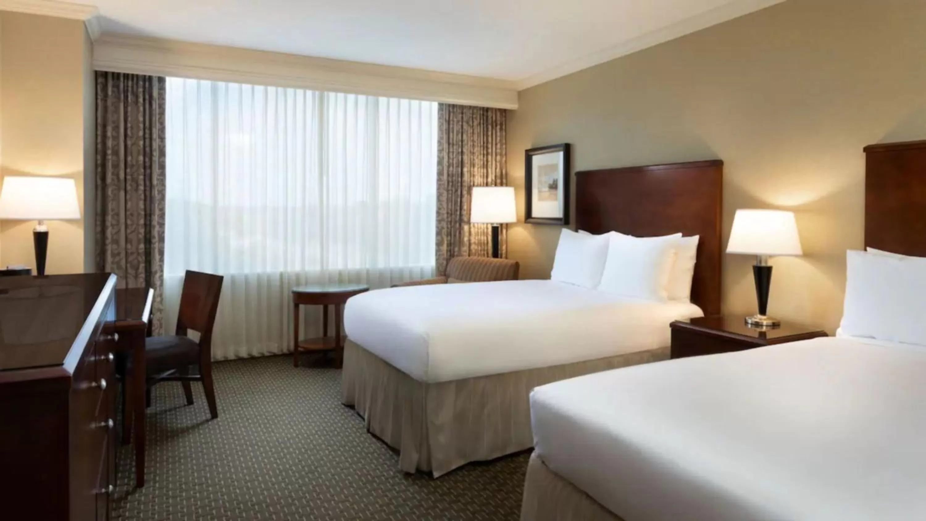 Bed in Hyatt Regency Houston West