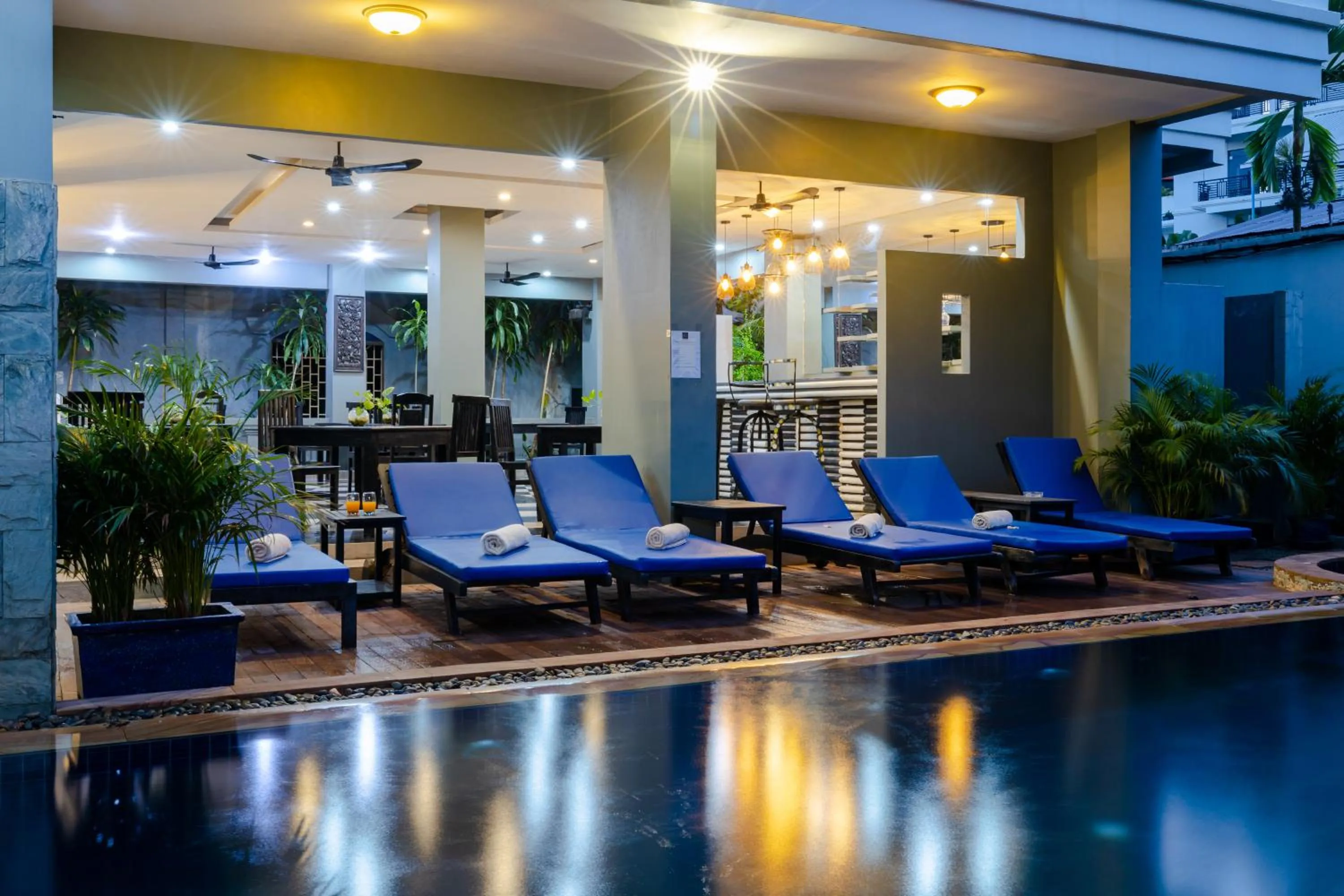 Swimming pool in Siem Reap Comforts Hostel