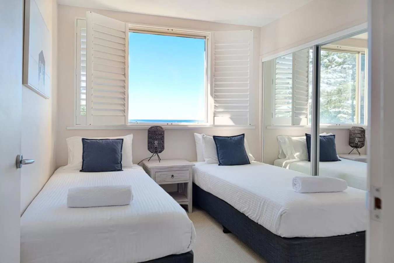 Bedroom, Bed in Grandview Apartments