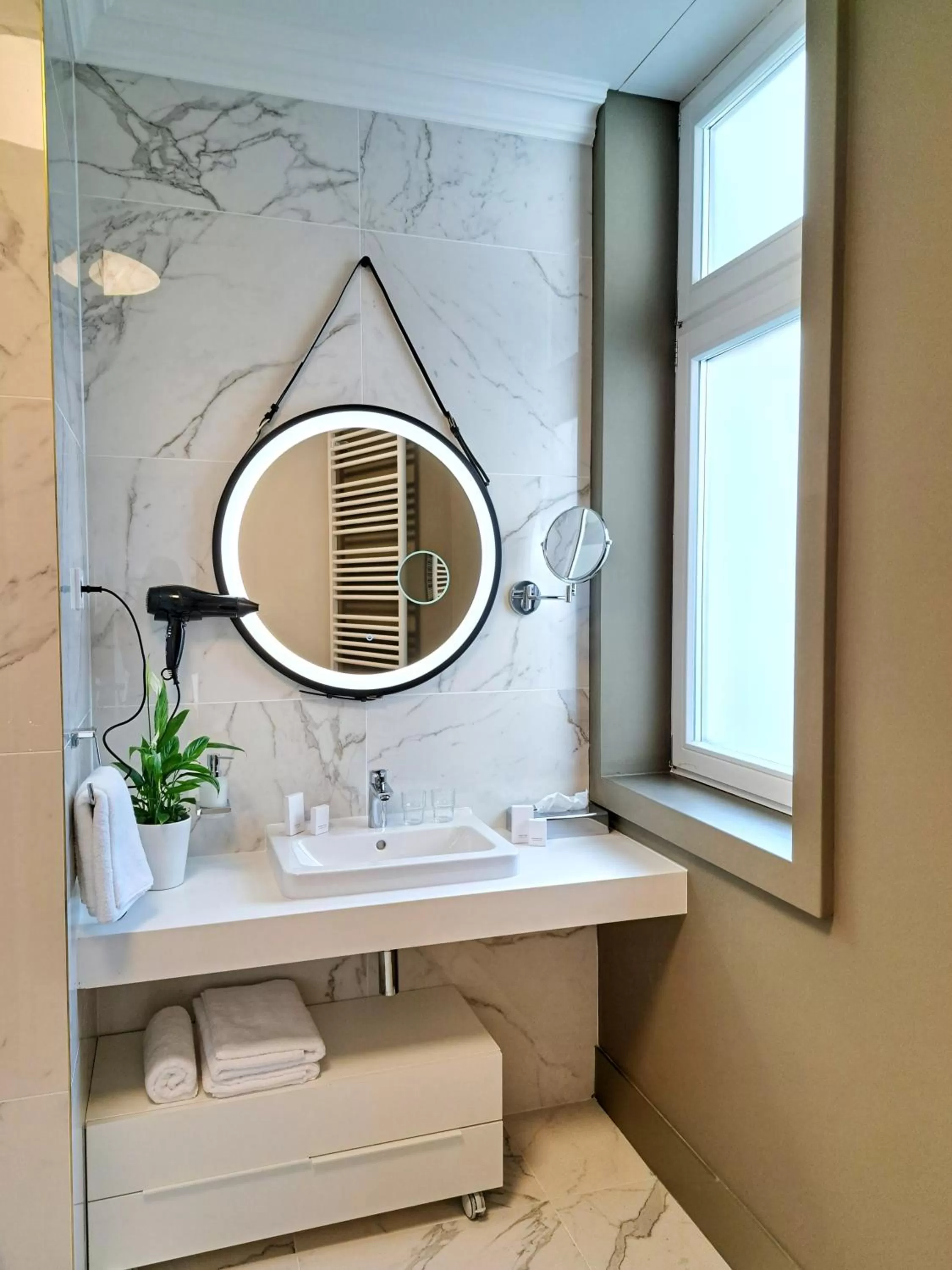 Bathroom in Hotel Domus Collis