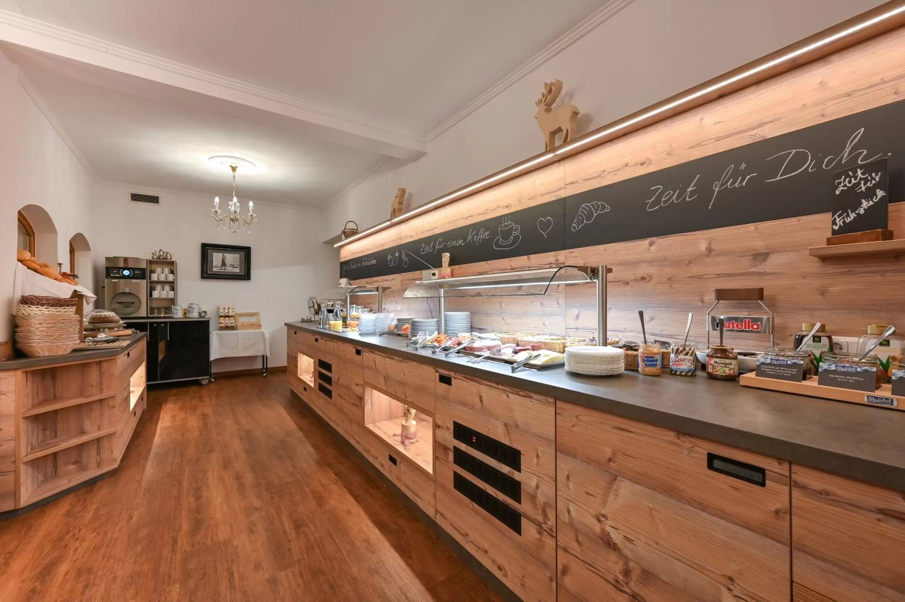 Buffet breakfast in Hotel Ruchti - Zeit für mich