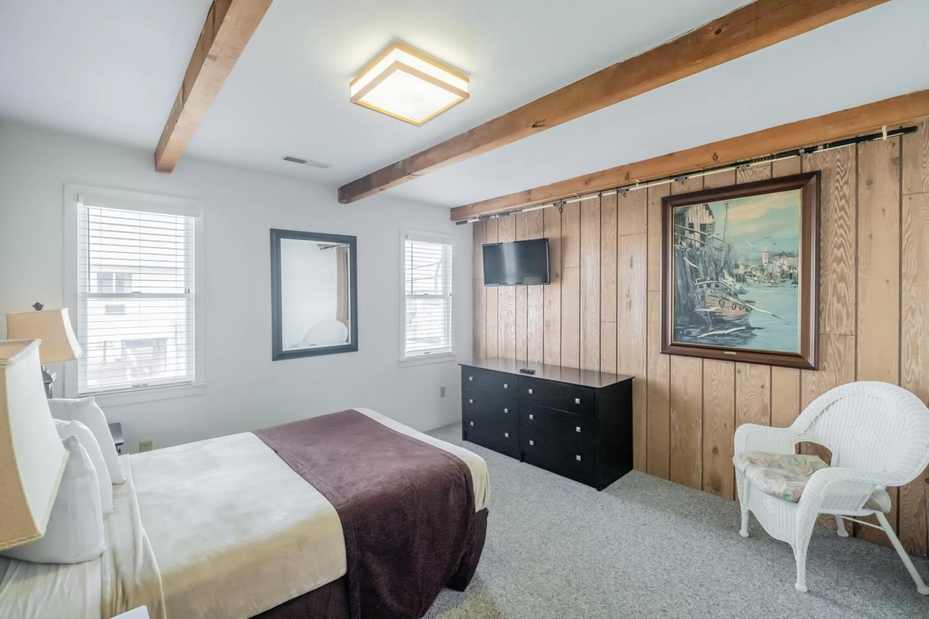 Bed in Heart of Wildwood Boardwalk Motel