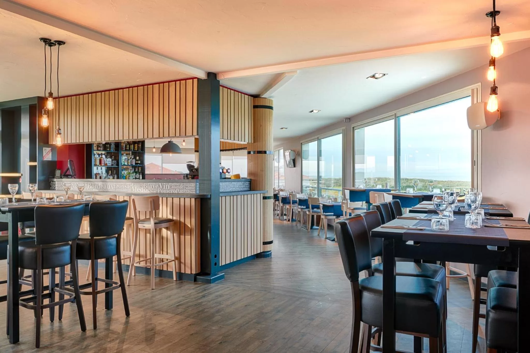 Restaurant/places to eat in Atlanthal