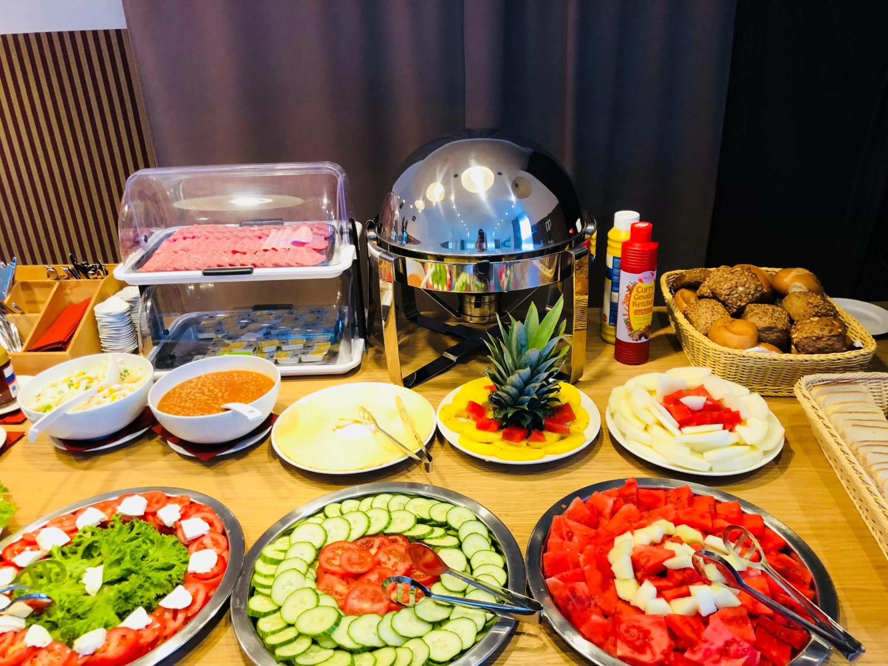 Continental breakfast in Hotel Denbu