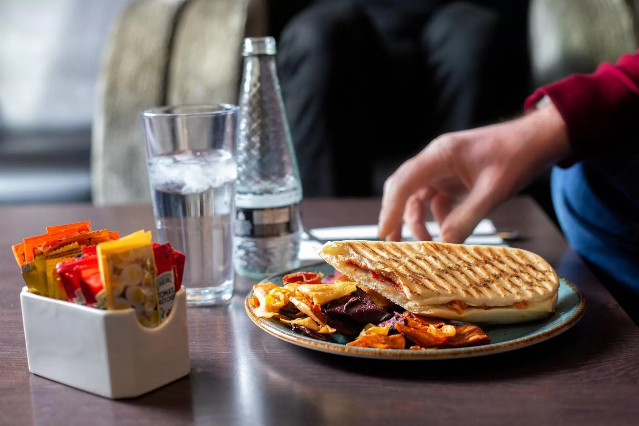 Restaurant/places to eat in President Hotel