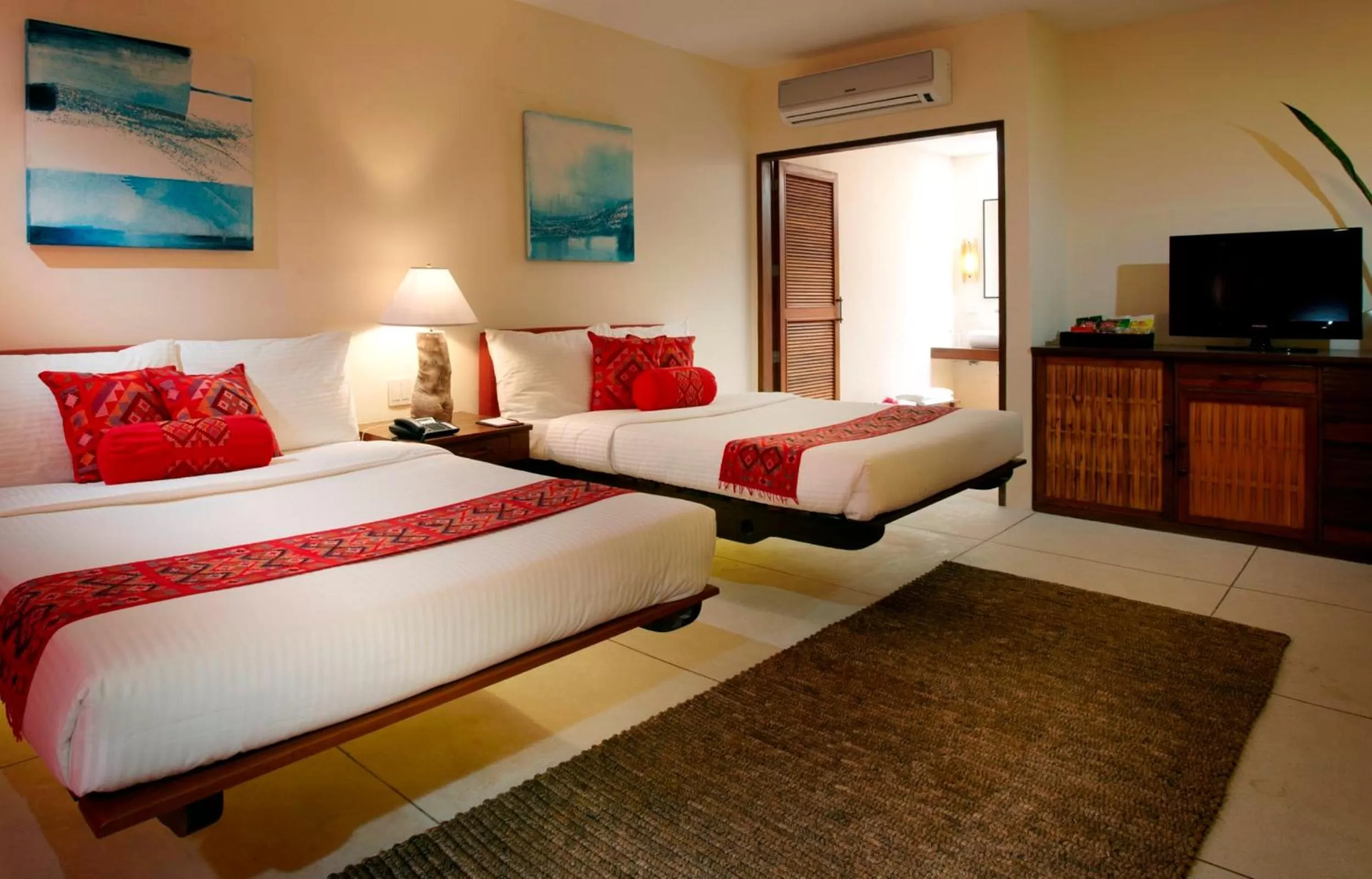 Photo of the whole room, Bed in Bluewater Panglao Beach Resort