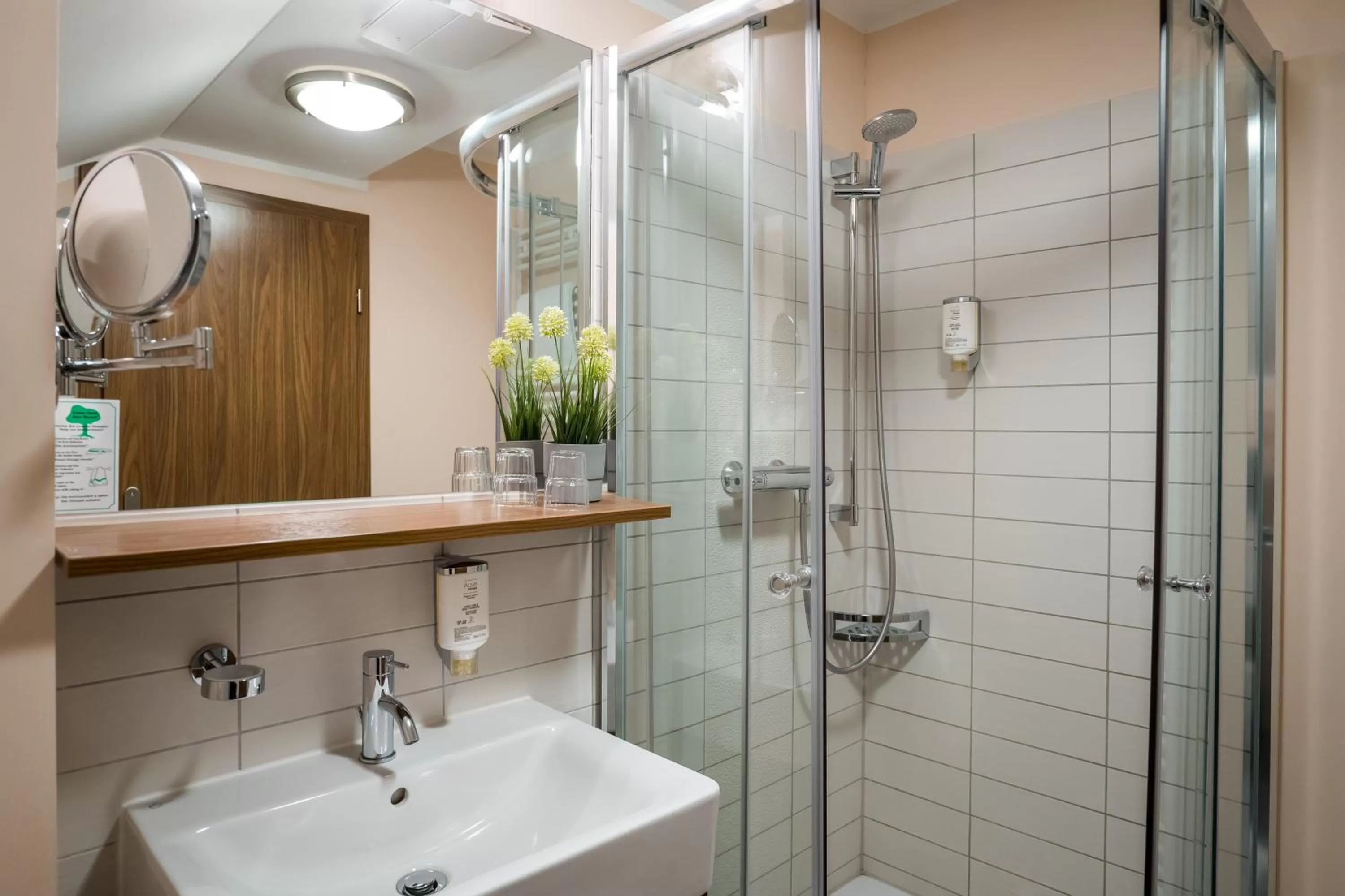 Shower in Point Hotel Apartments and Rooms
