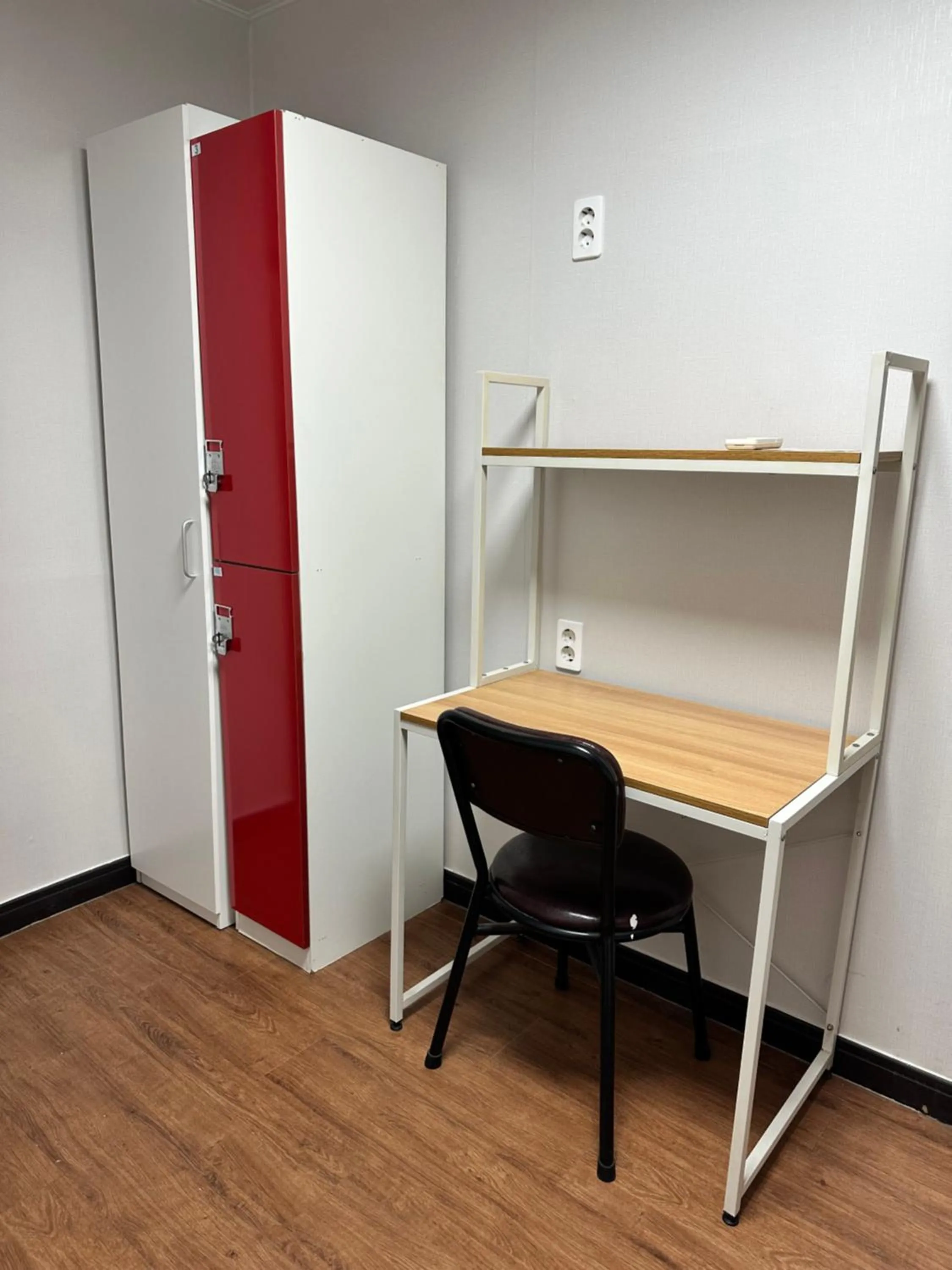 hair dresser in Kimchee Busan Downtown Guesthouse