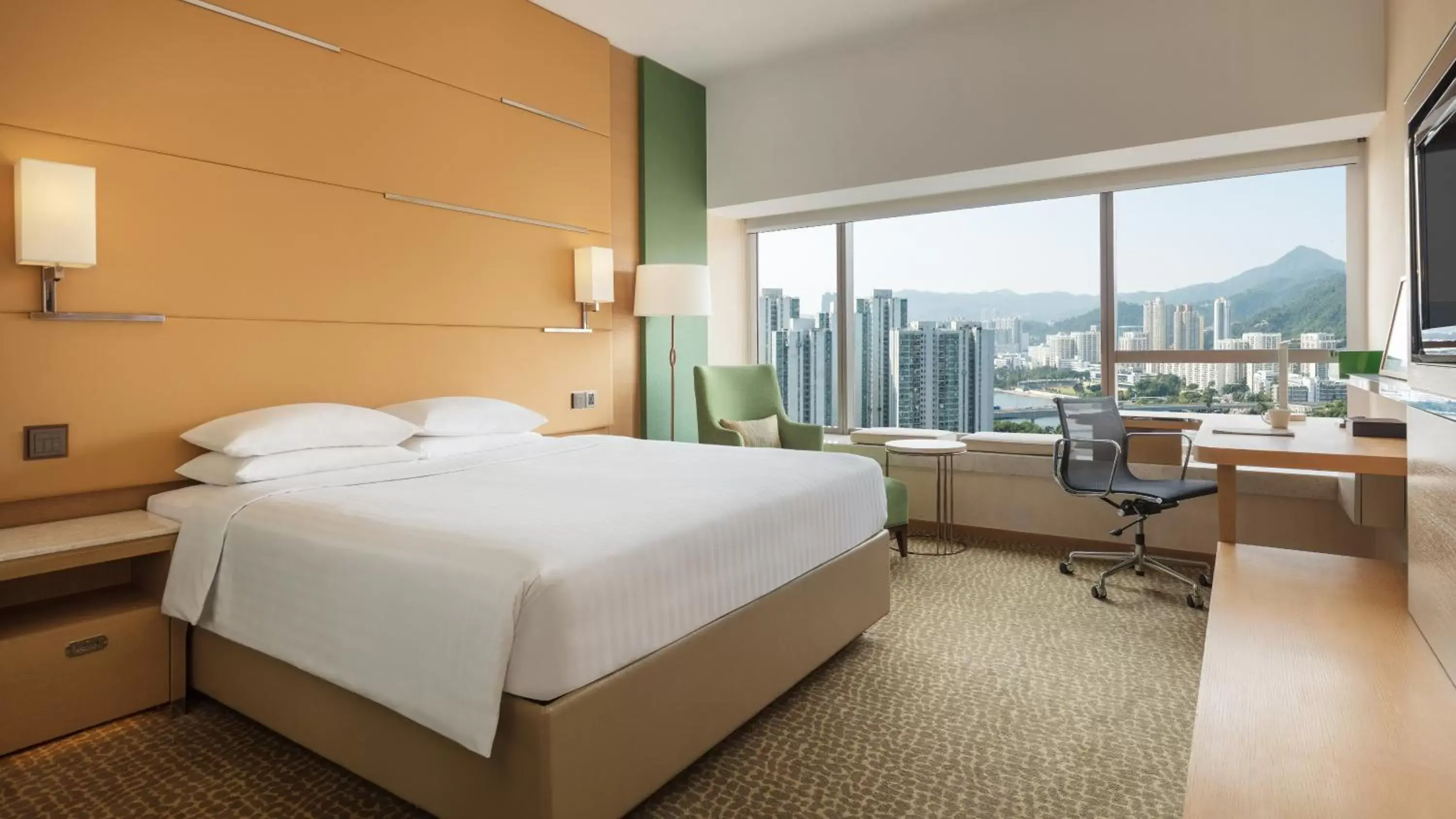King Room with River View and Club Lounge Access in Courtyard by Marriott Hong Kong Sha Tin King Room with River View and Club Lounge Access in Courtyard by Marriott Hong Kong Sha Tin
