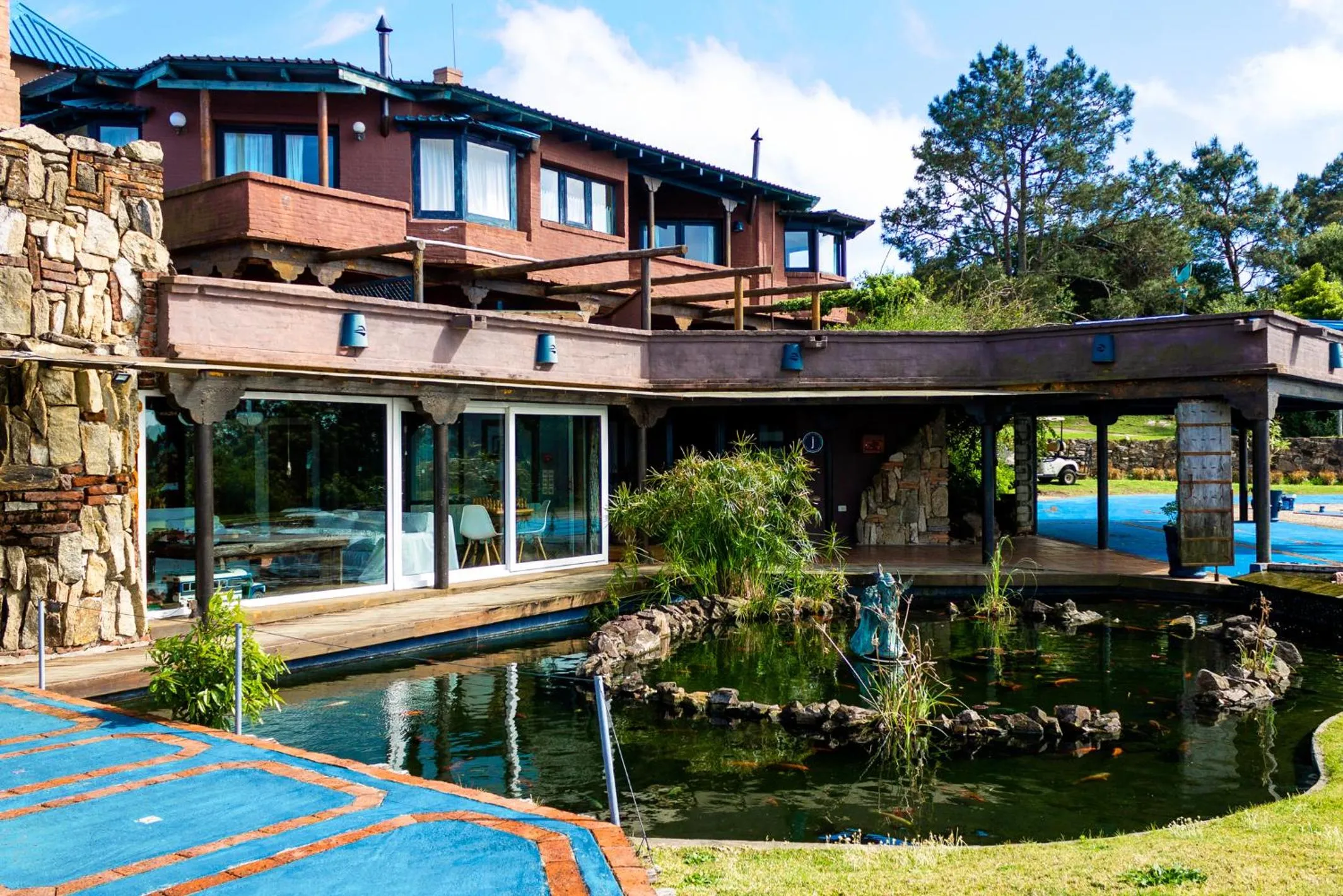 Property Building in Las Cumbres Hotel