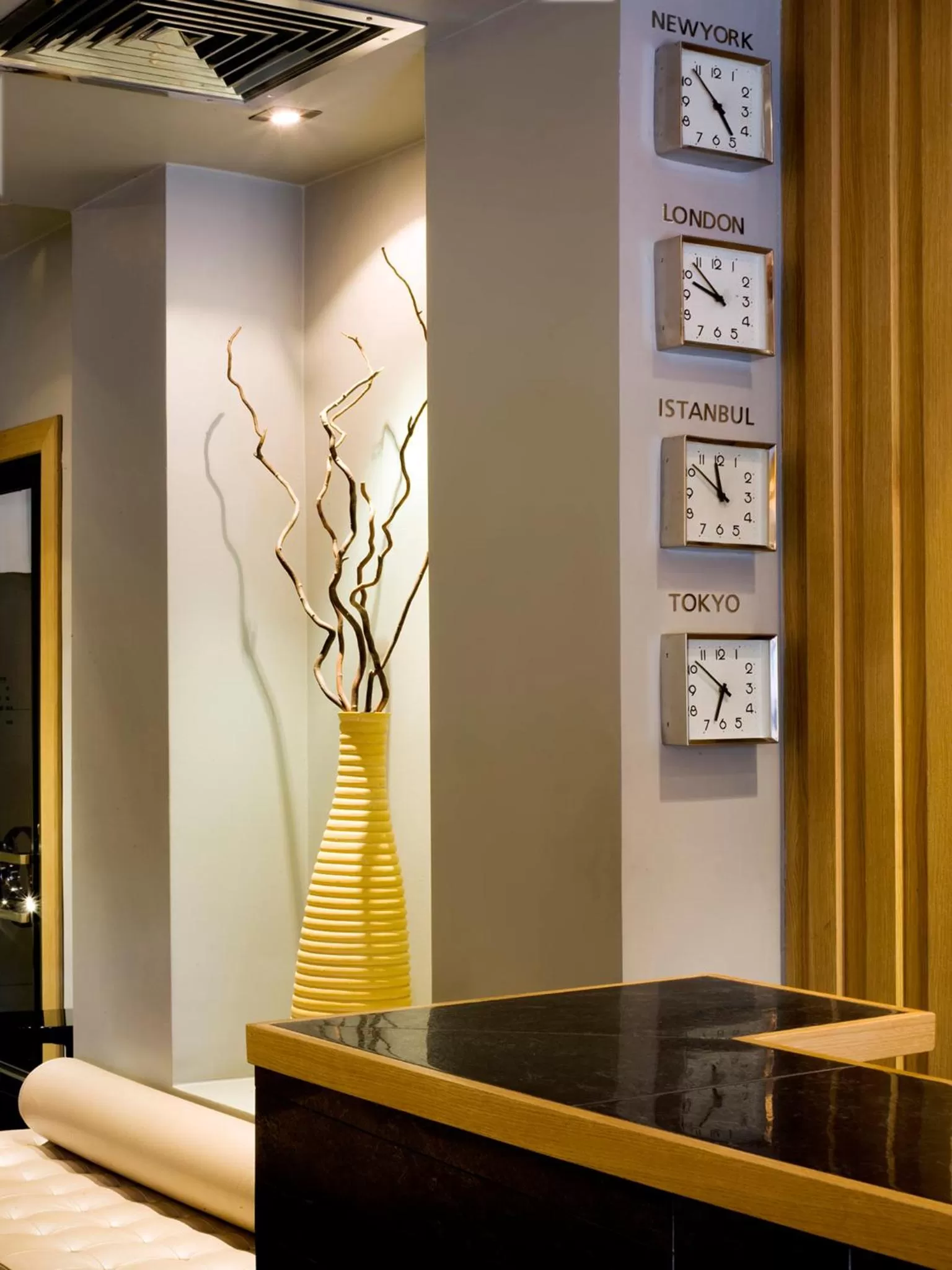 Lobby or reception in Taxim Suites Residences Istanbul