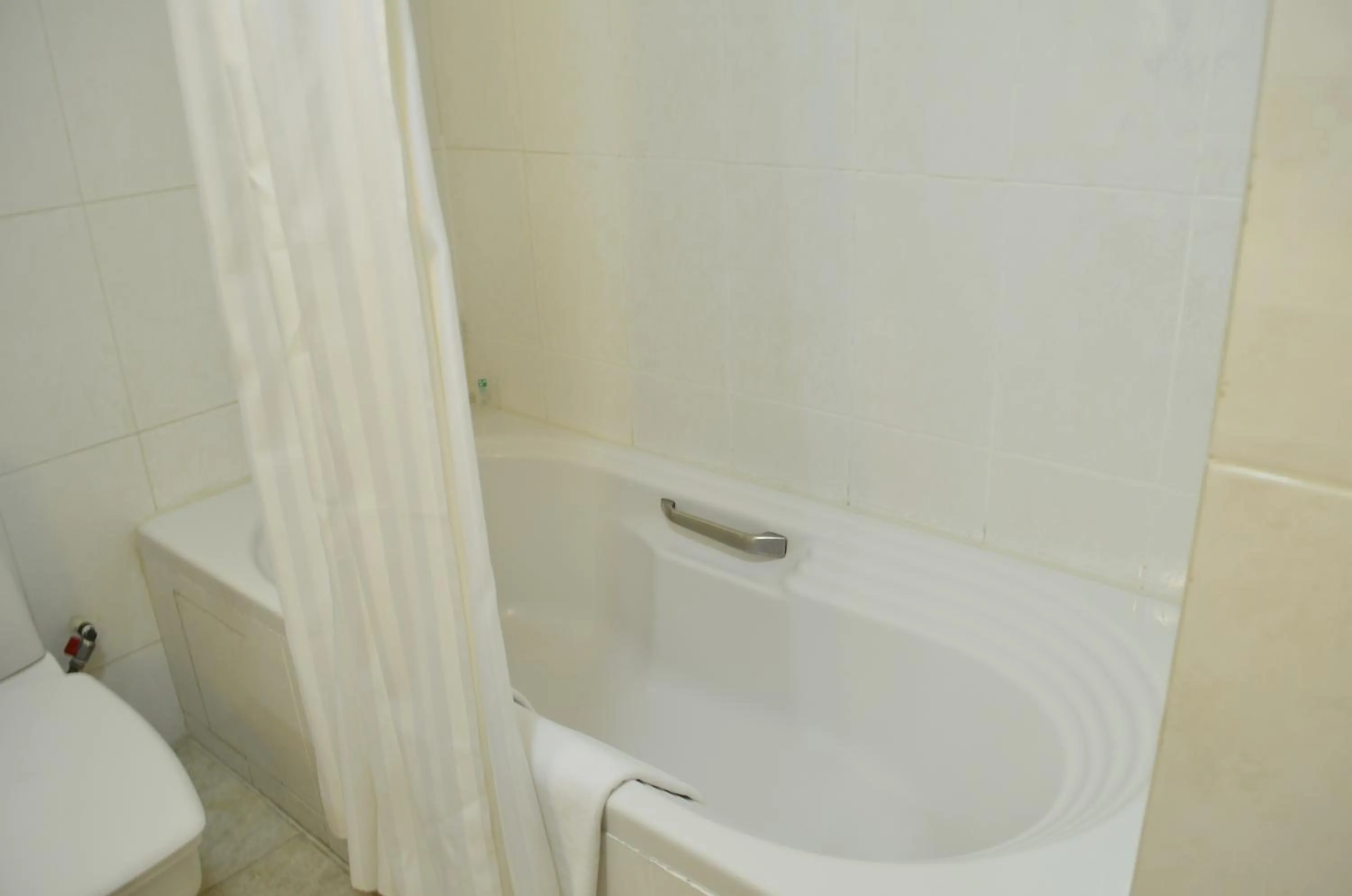 Bathroom in Hotel Cambodiana