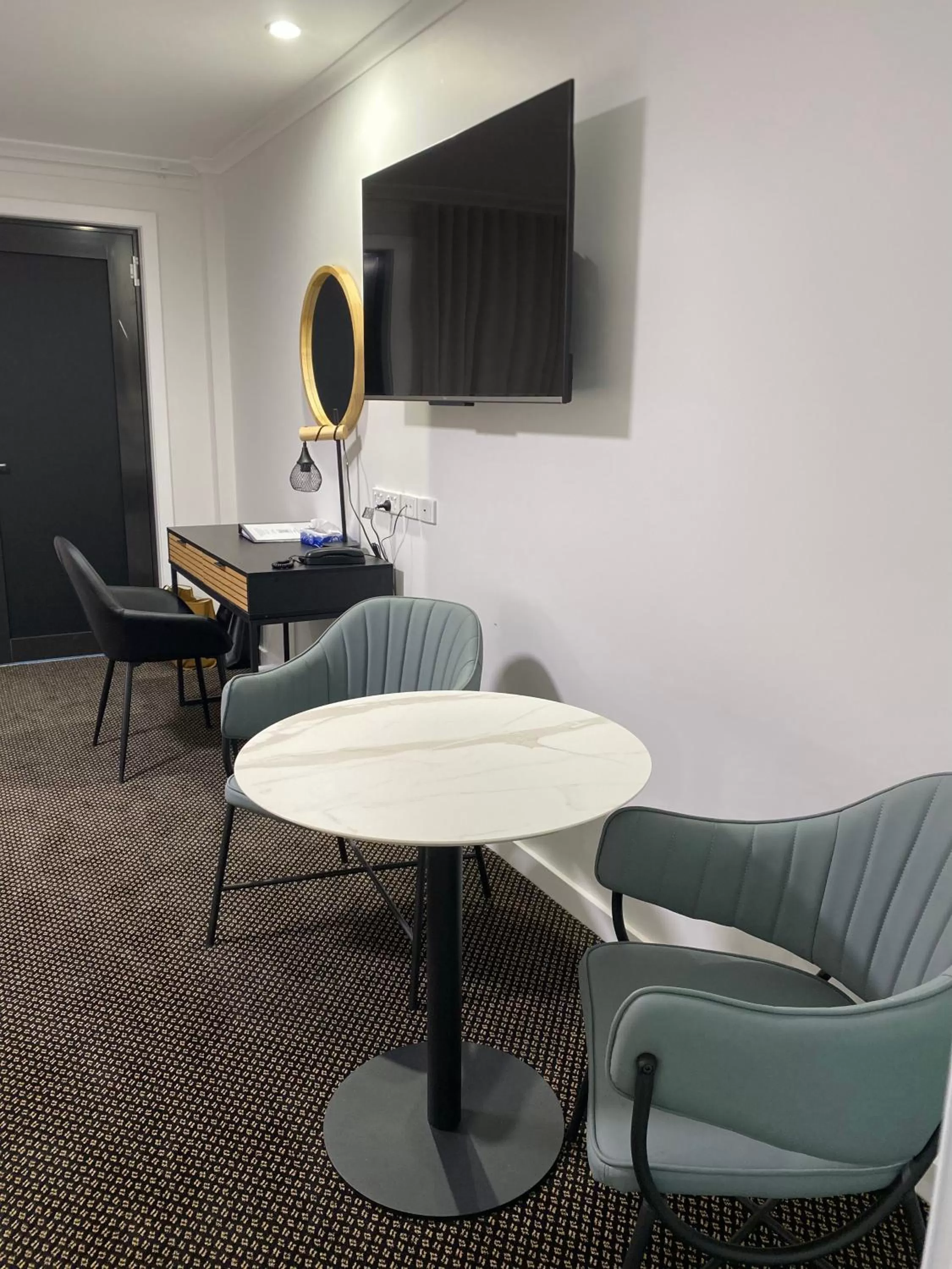 Cattlemans Country Motor Inn & Serviced Apartments